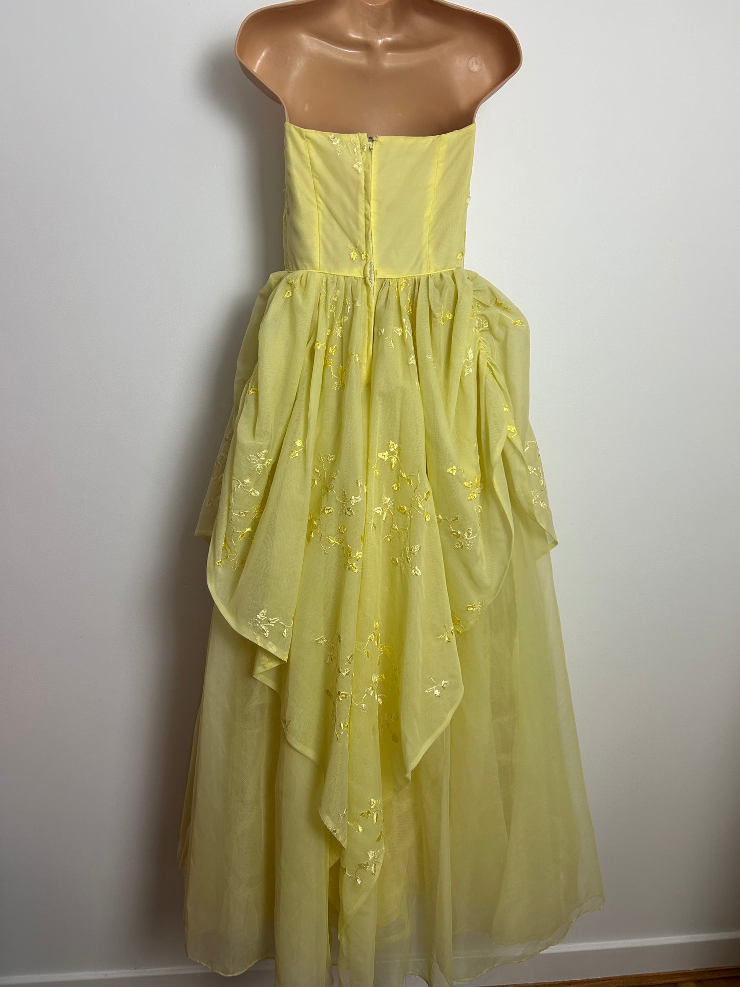Vintage 1950s Size 8 Lemon Yellow Strapless Boned Chiffon Summer Prom Style Occasion Maxi Dress