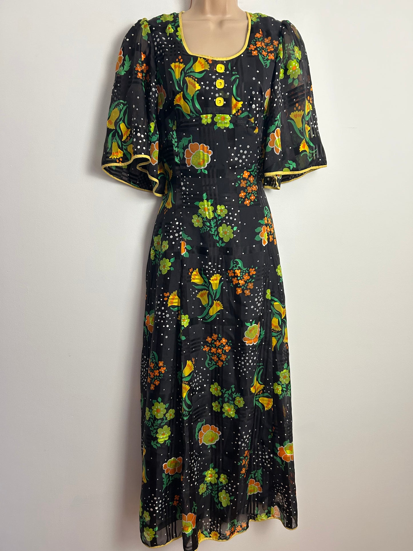 Vintage 1970s Size 8 Black Yellow Orange & Green Floral & Polka Dot Print Short Flared Sleeve Maxi Dress