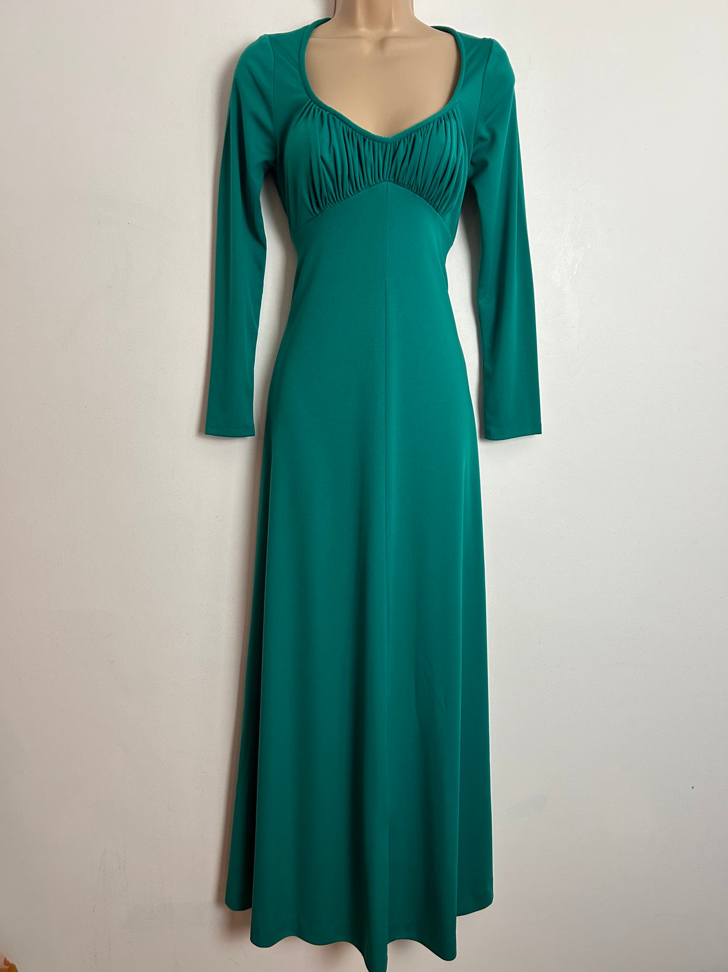 Vintage 1970s QUAD UK Size 6-8 Jade Green Ruched Bodice Long Sleeve Maxi Dress