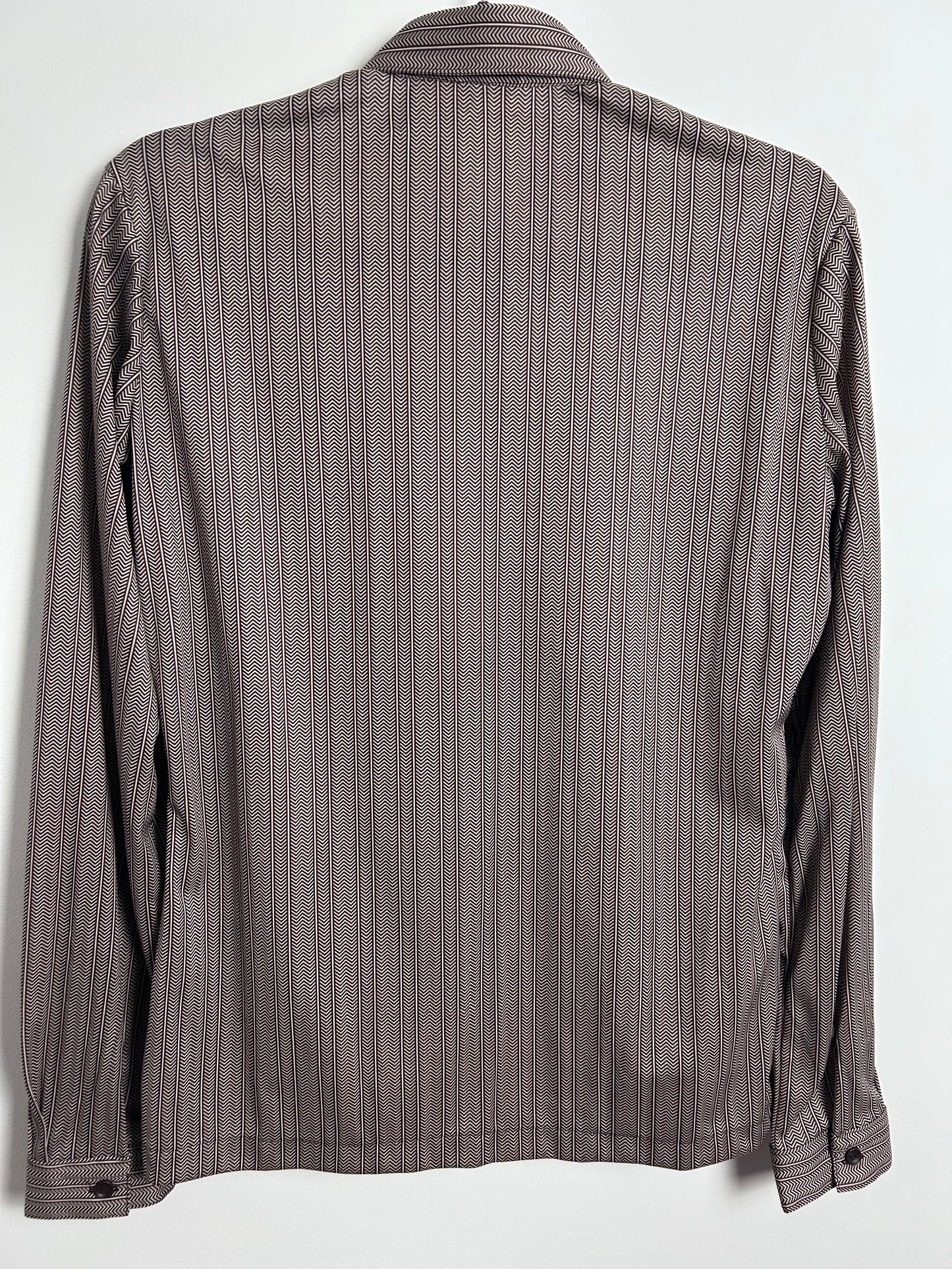 Vintage 1970s Size 14 Brown & White Chevron Stripe Print Long Sleeve Shirt