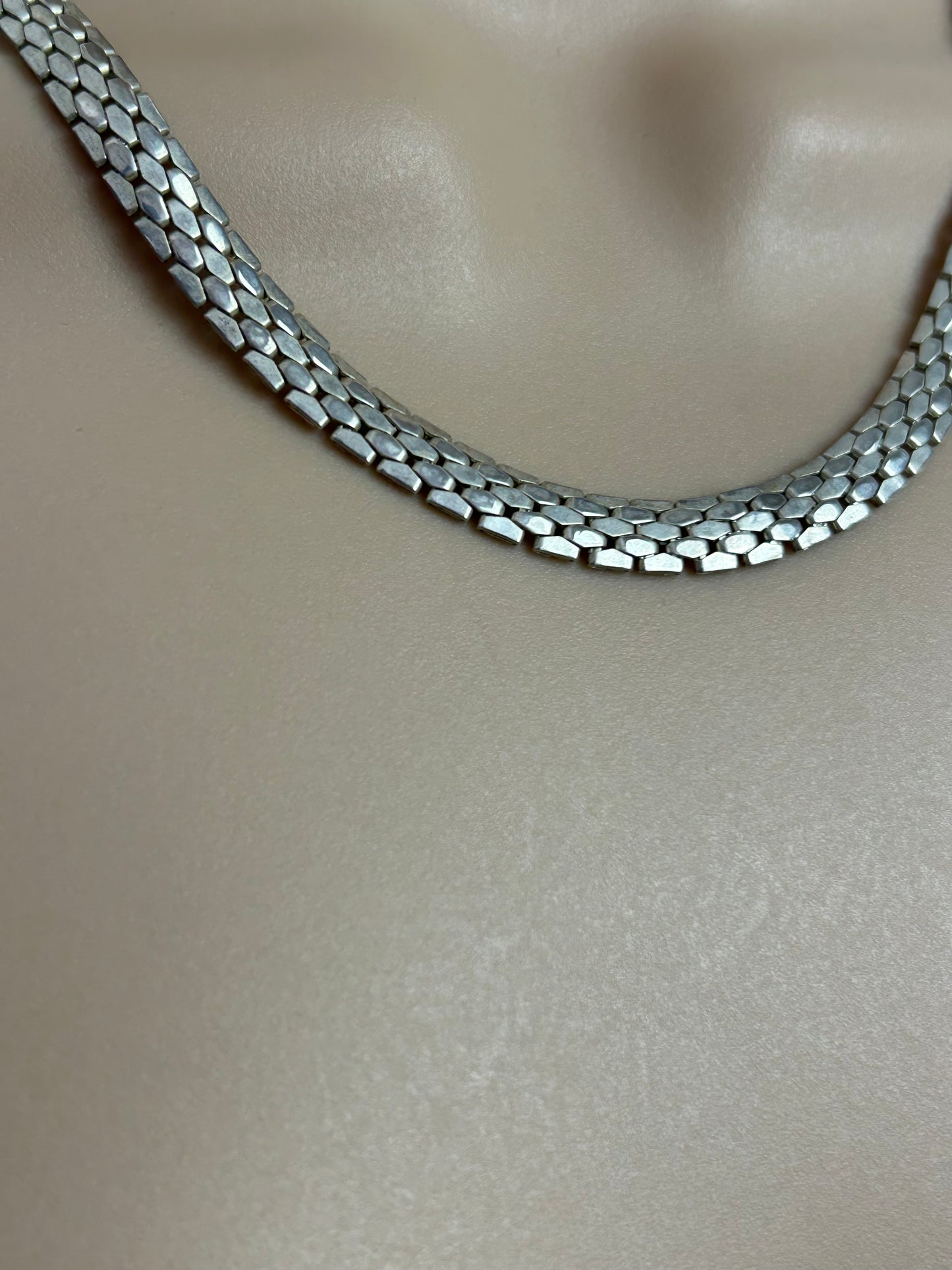 Vintage 1970s Silver Tone Choker Style Mesh Necklace