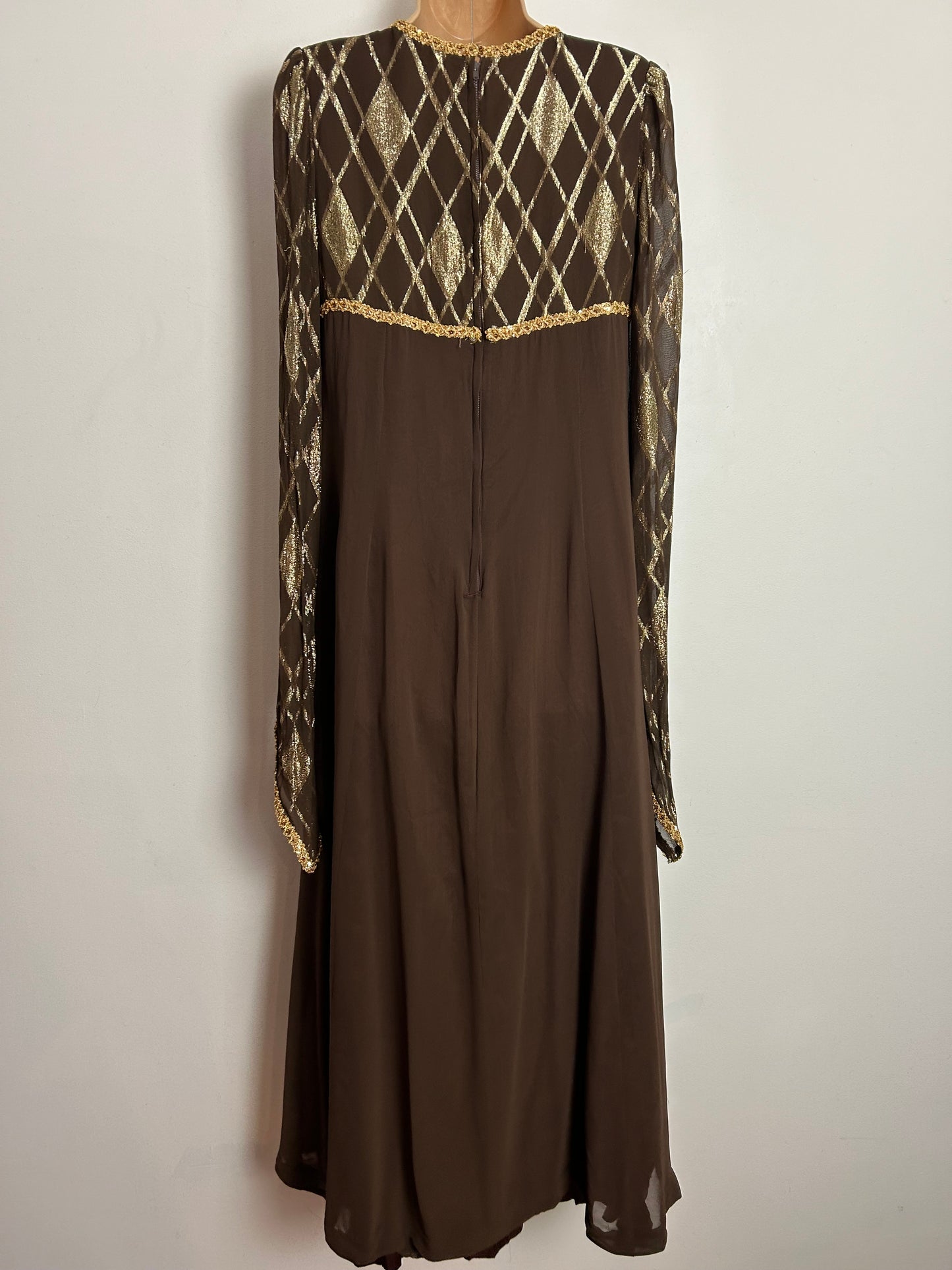 Vintage Early 1960s ALEXANDER CLARE UK Size 10 Brown & Gold Lurex Diamond Pattern Long Sleeve Occasion Maxi Dress