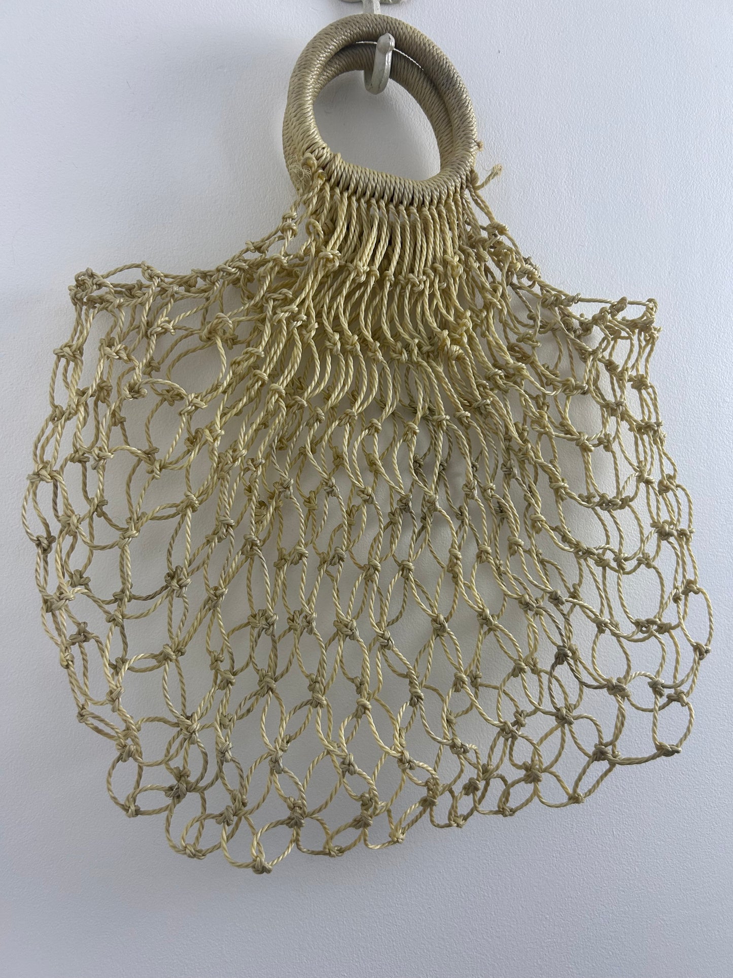 Vintage 1960s Cream Macrame Knotted Style "Fish Net" Plastic Handled Shopping Bag