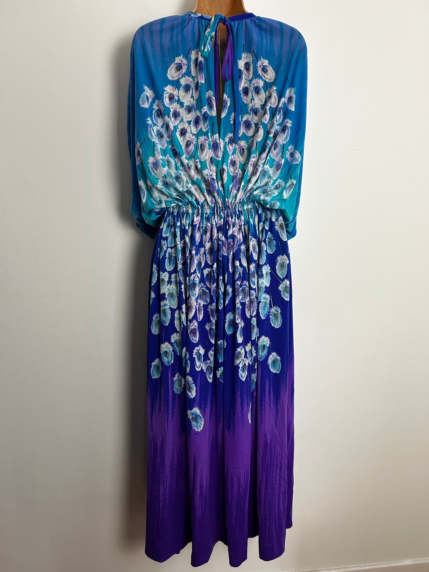 Vintage Late 1970s ROSE MARIE REID UK Size 10-12 Blue & Purple Tones Feather Print Wide Sleeve Maxi Dress