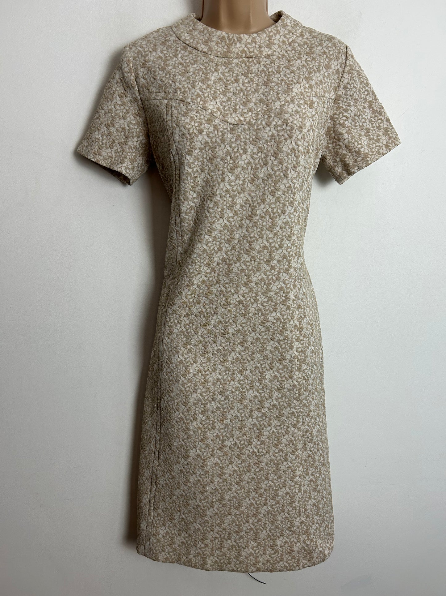 Vintage 1960s UK Size 10-12 Cream & Pale Gold Floral Crimplene Short Sleeve Mod Party Shift Dress