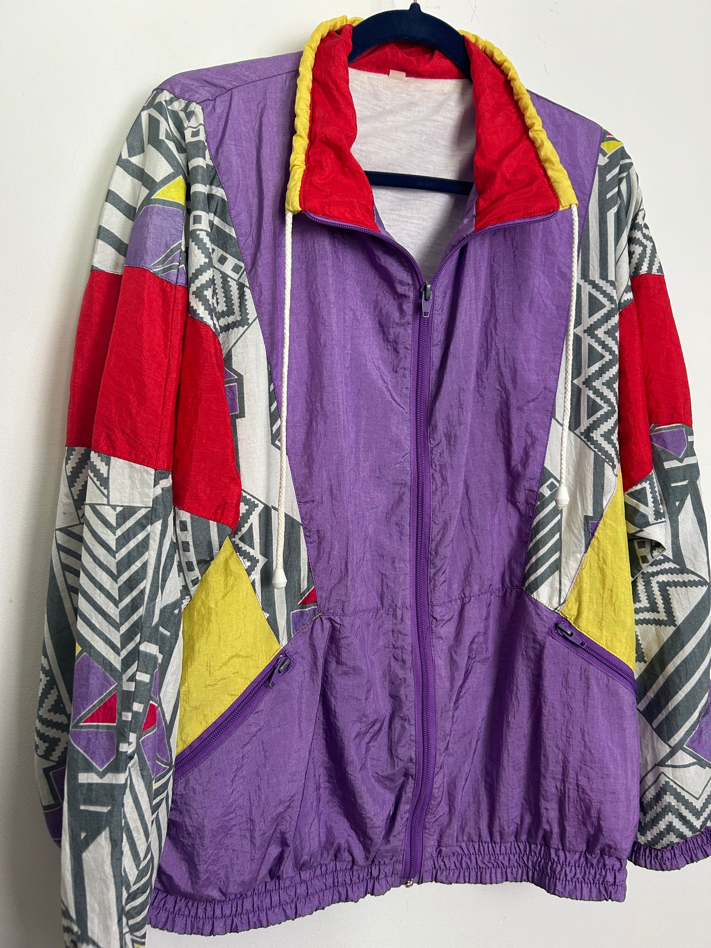 Vintage 1980s Size XL (Up to size 16) Lilac Red Yellow Grey & White Geo Print Shell Suit Jacket