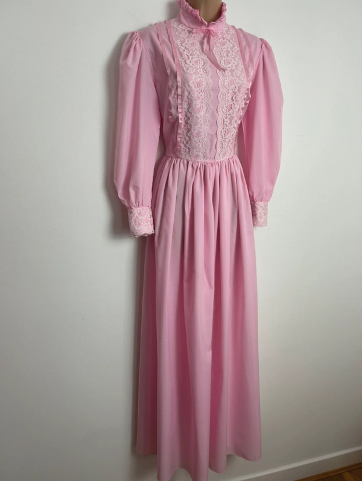 Vintage 1970s Size 10 Pink Lace Trim High Neck Long Sleeve Prairie Maxi Dress