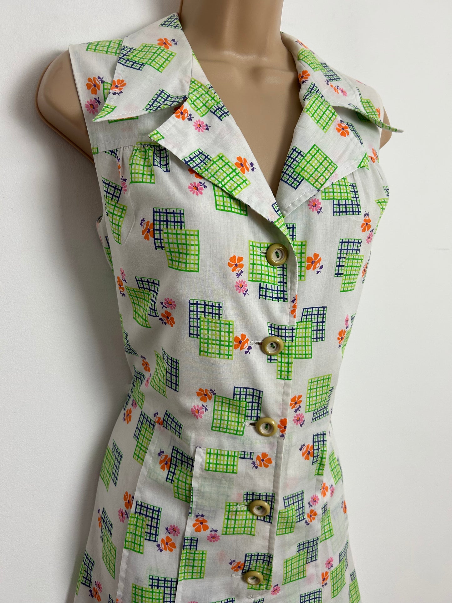 Vintage 1970s UK Size 12 White Green Orange & Pink Check & Floral Print Sleeveless Pleated Cotton Mix Summer Mod Dress