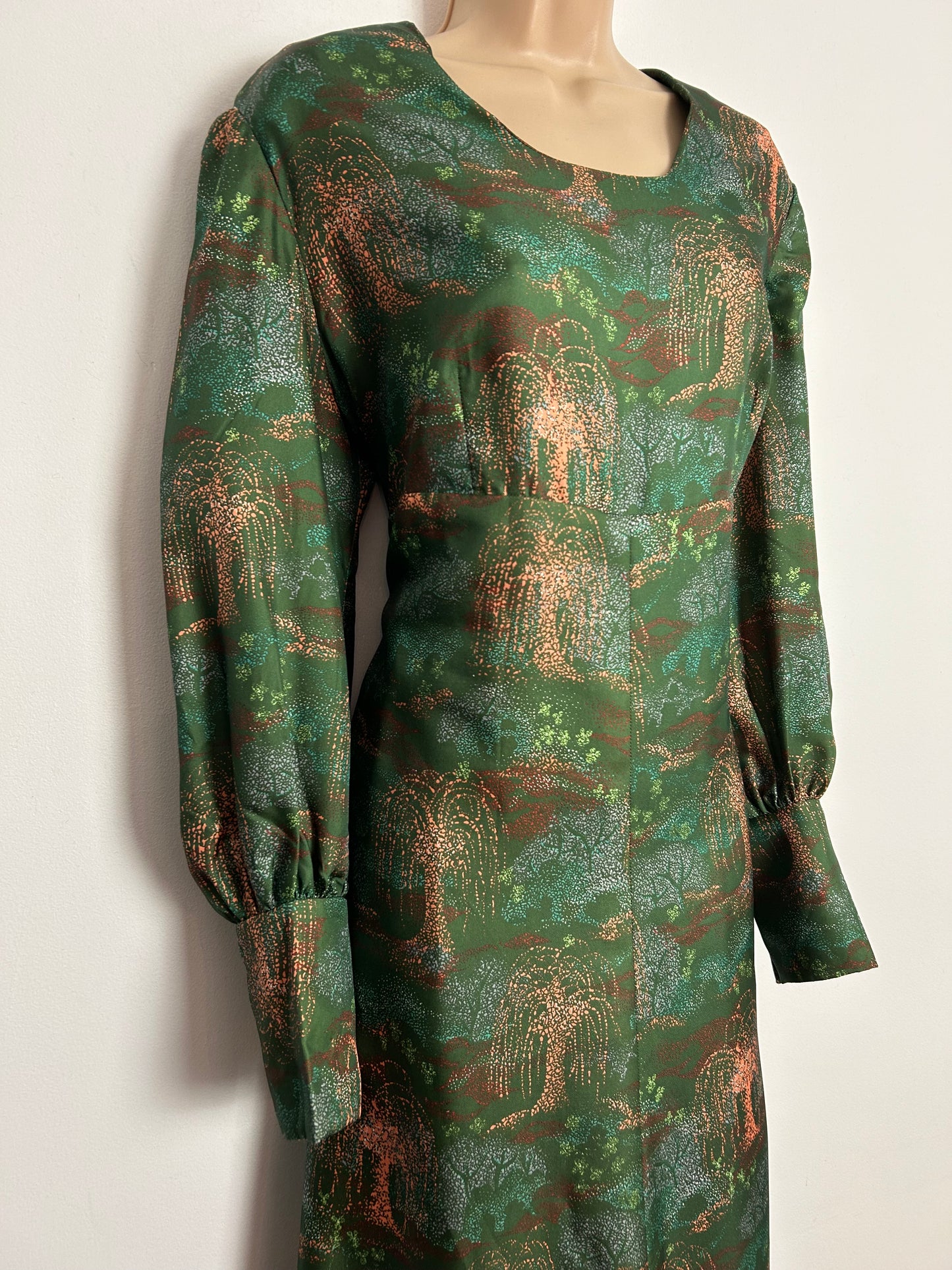 Vintage 1970s UK Size 16 Green & Coral Weeping Willow Tree Print Long Sleeve Boho Maxi Dress