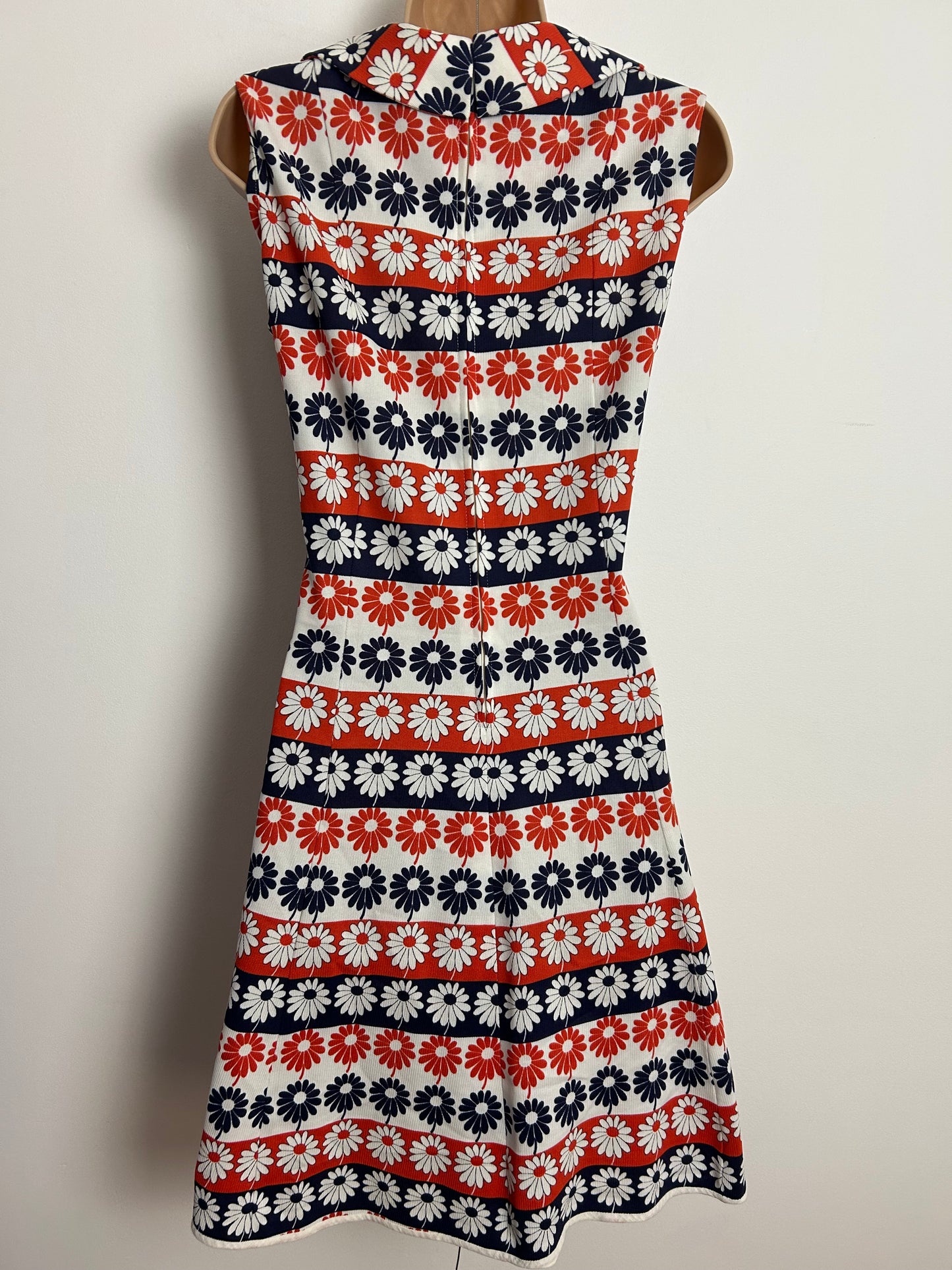 Vintage 1960s ST MICHAEL Size 10-12 White Red & Blue Stripe & Daisy Print Wide Collared Bow Detail Mod Dress