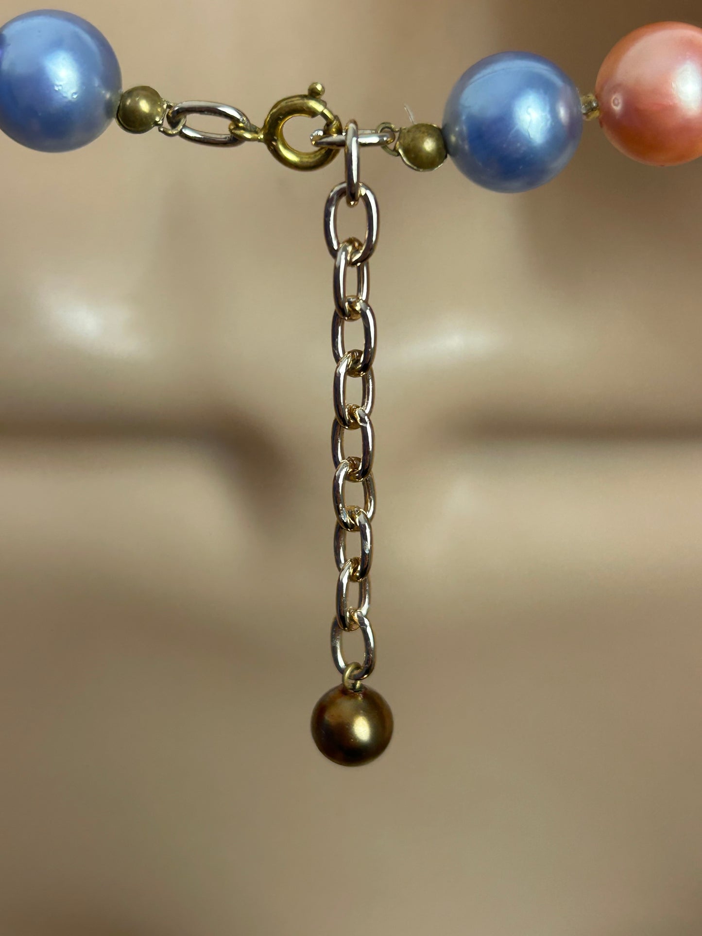 Vintage 1960s Multicoloured Faux Pearl Plastic Bead Choker Necklace