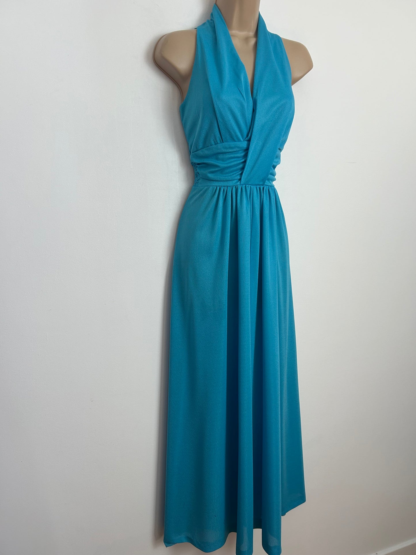 Vintage 1970s Size 6-8 Turquoise Blue Sleeveless Ruched Waist Summer Maxi Dress