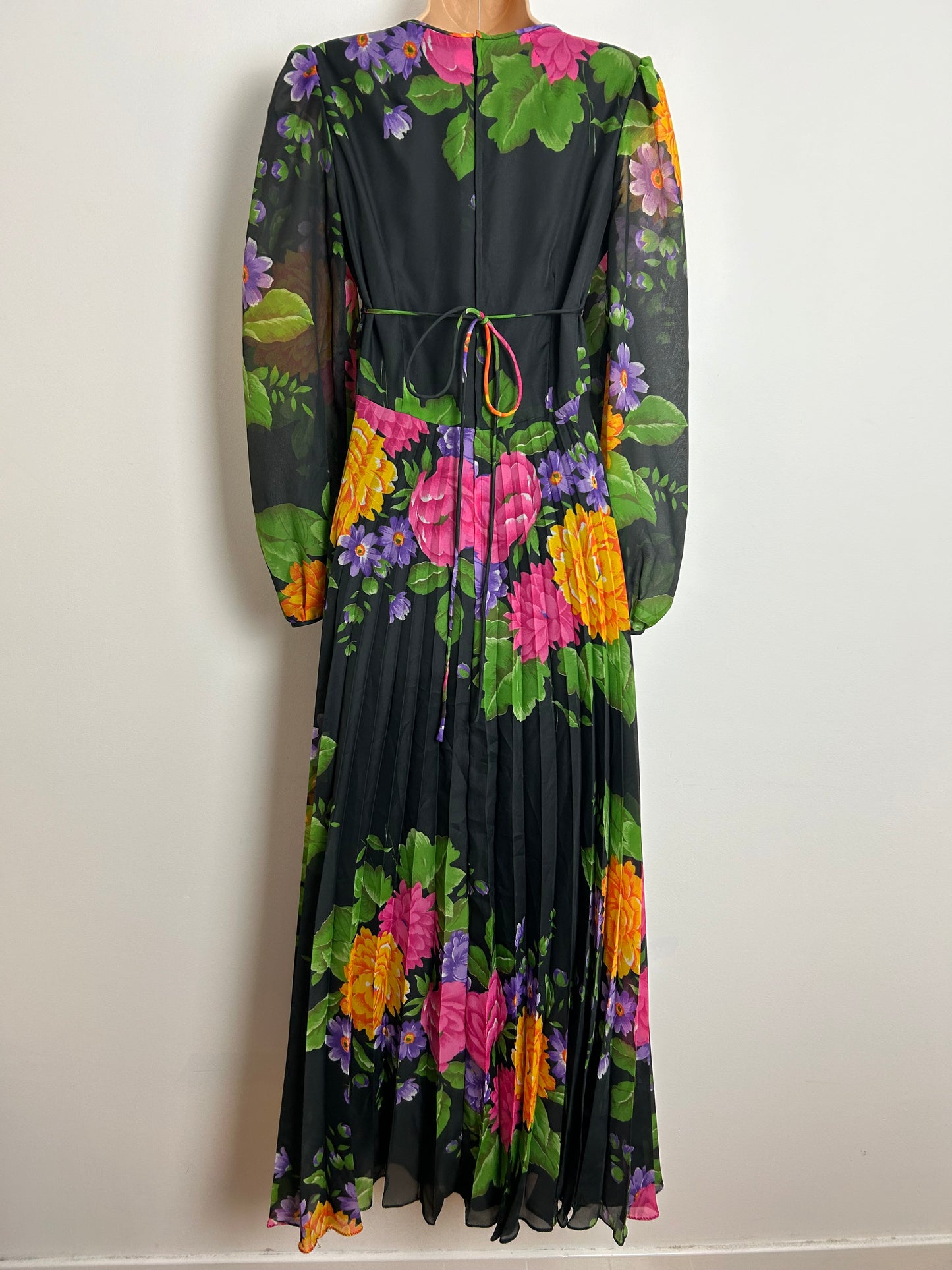 Vintage 70s PUSZTA UK Size 10 Black Orange Pink Purple & Green Floral Print Pleated Boho Maxi Dress