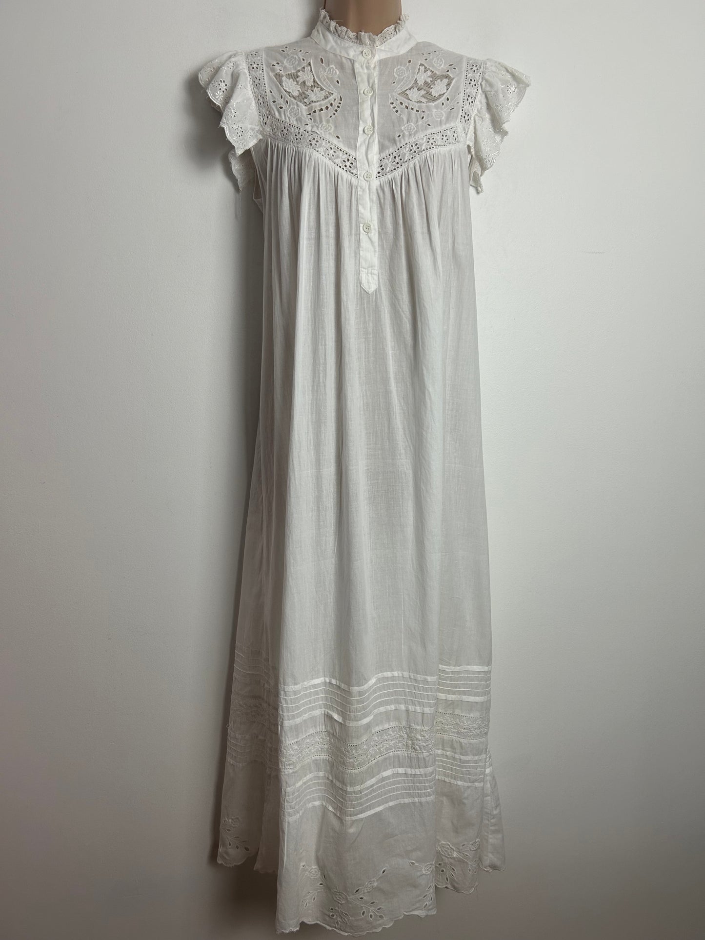 Modern Size S (8-10) White Indian Cotton Brodrie Anglais Detail Smock Style Nightdress Or Dress
