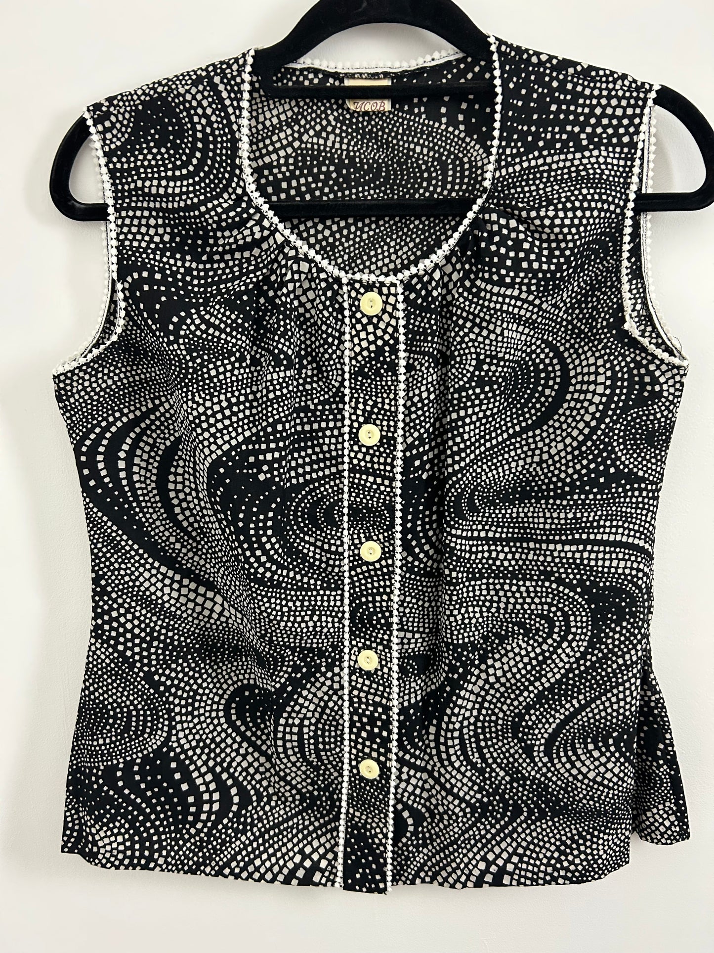 Vintage 1970s JACOB Size 12 Pretty Black & White Abstract Geo Print Sleeveless Blouse/Top