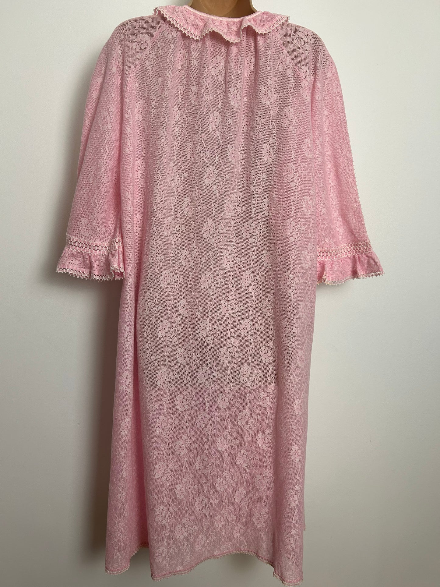 Vintage HANRO Size 16 Pink Lace Trim Midi Length House Nightie/Nightdress