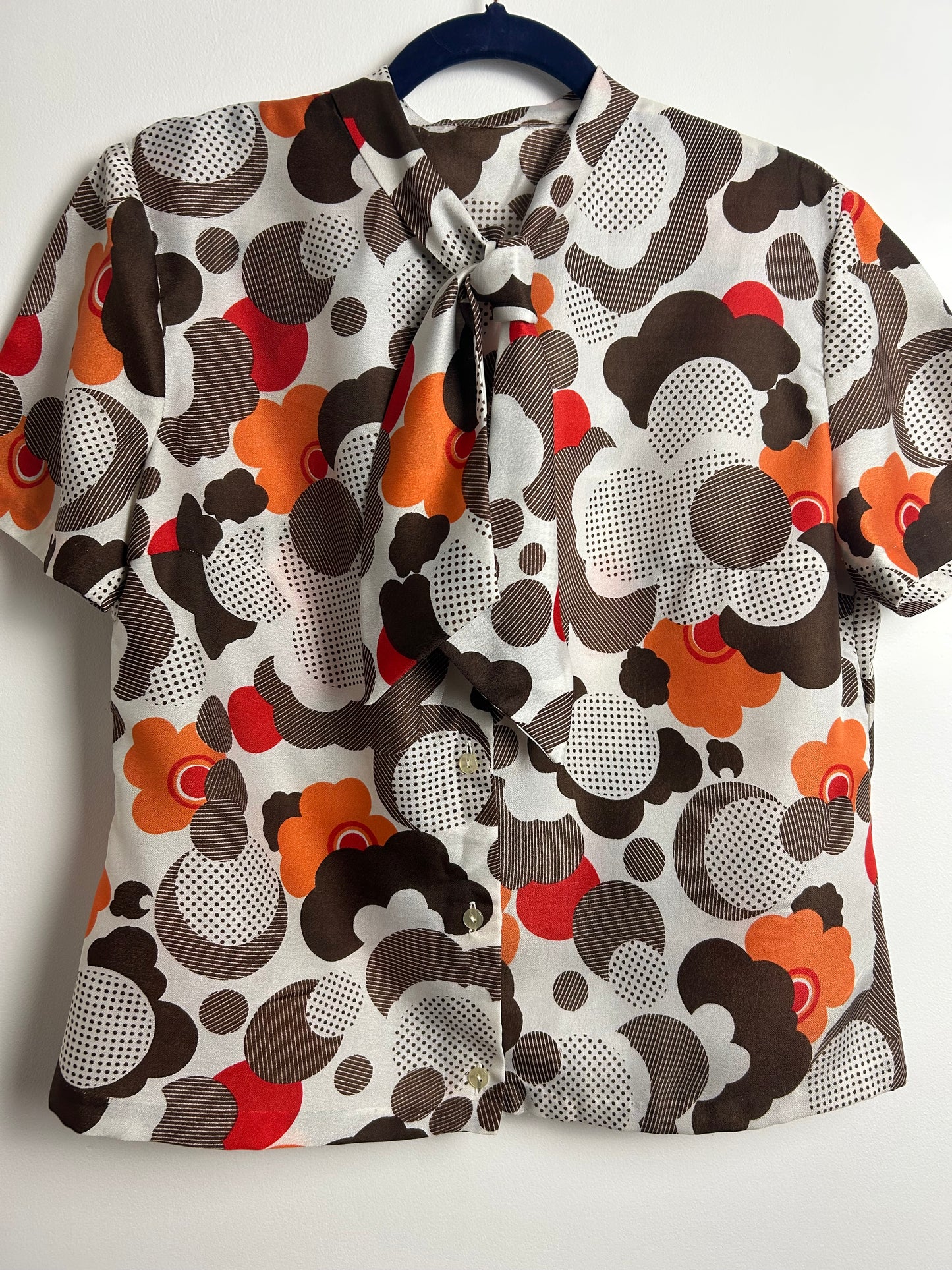 Vintage 1960s Size 14 White Brown & Orange Spotty Floral Print Scarf Neck Short Sleeve Blouse