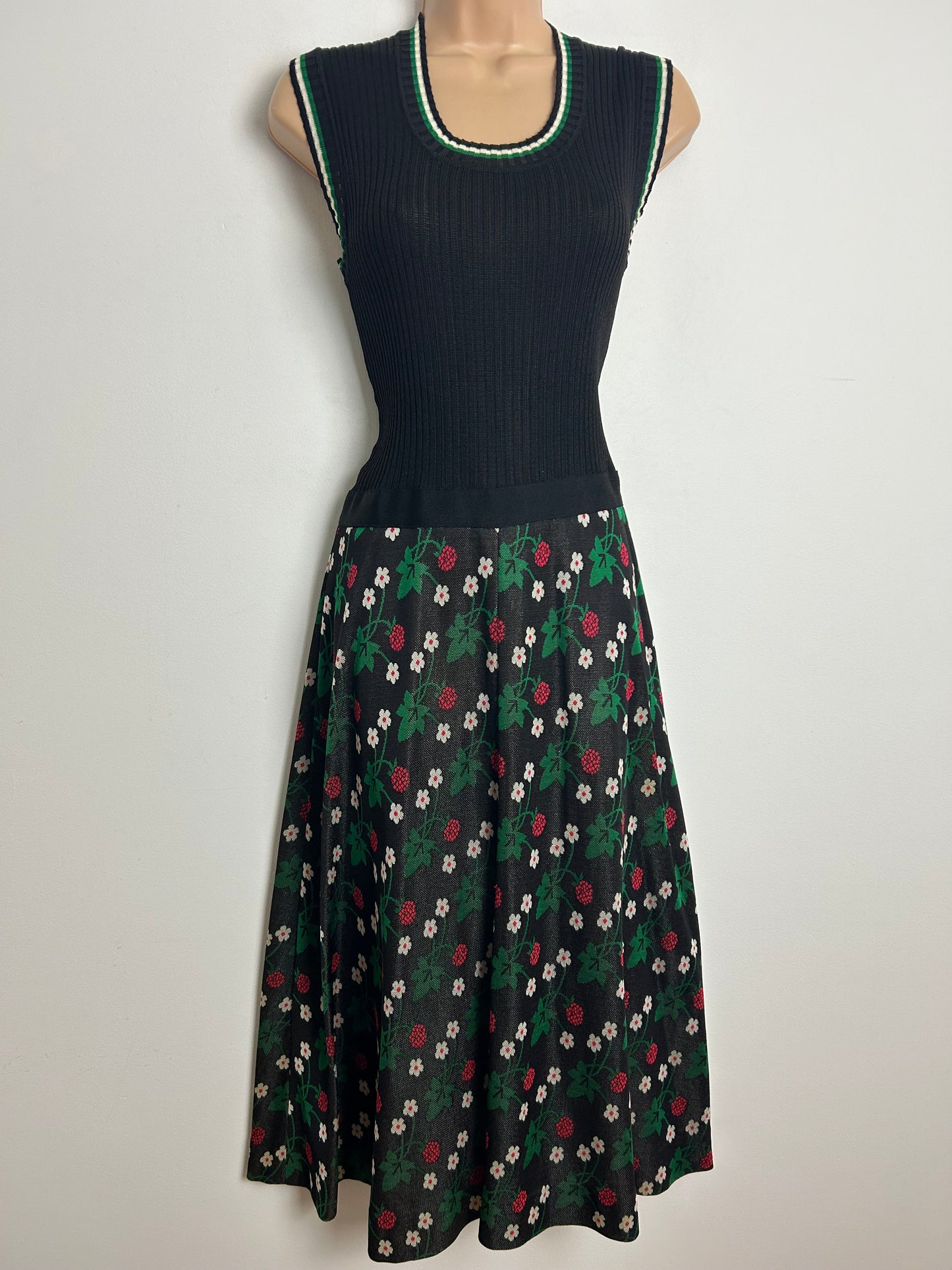Vintage 1970s LANVIN Approx Size 10 Black Green Red & White Ribbed Strawberry Pattern Dress