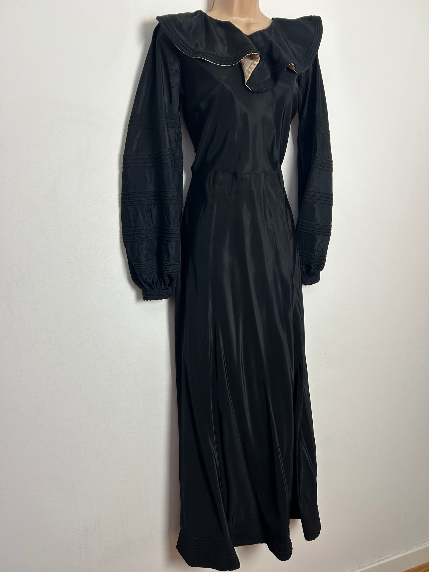 Vintage Collectable Antique 1930s Size 8 Homemade Black Satin Acetate Ruffle Collar Maxi Dress