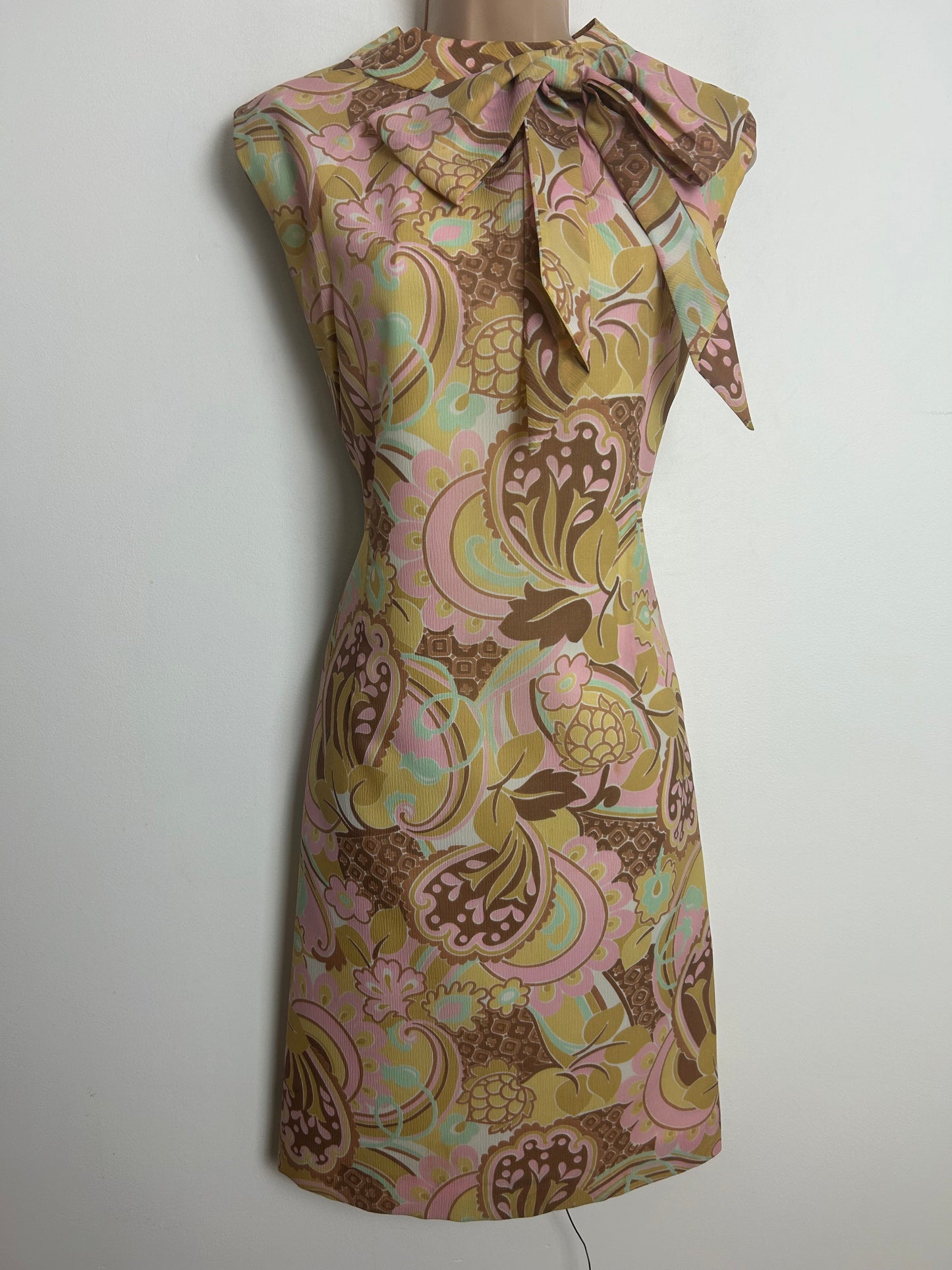 Vintage 1960s HARDOB Size 12-14 Beige Pink & Mint Green Floral Print Bow Detail Mod Shift Dress