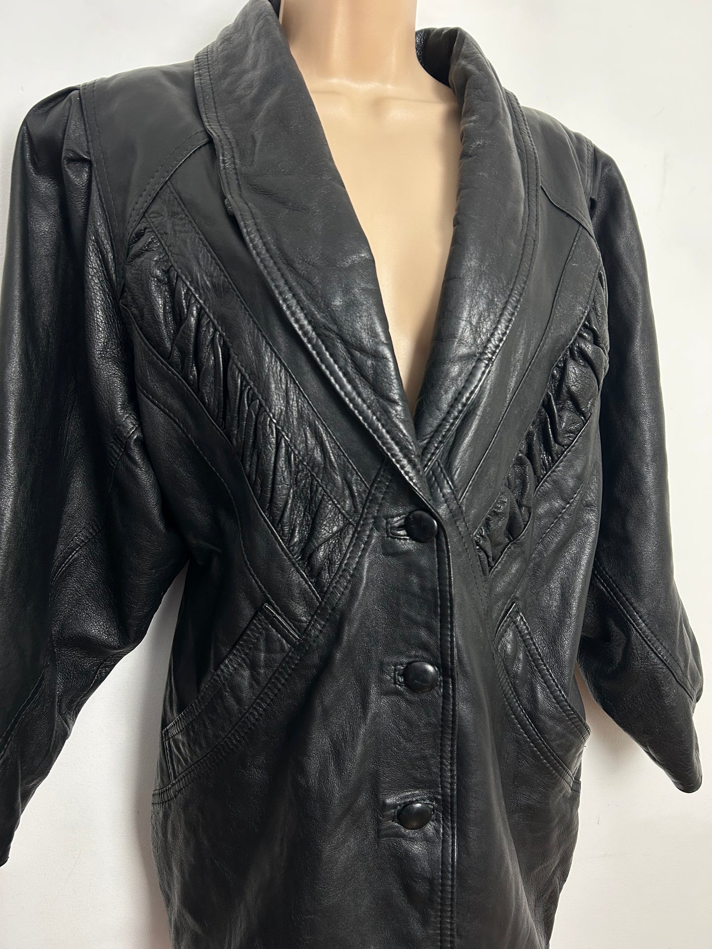 Vintage 1980s UK Size Medium (12-14) VERA PELLE ITALIAN Black Oversized Leather Jacket