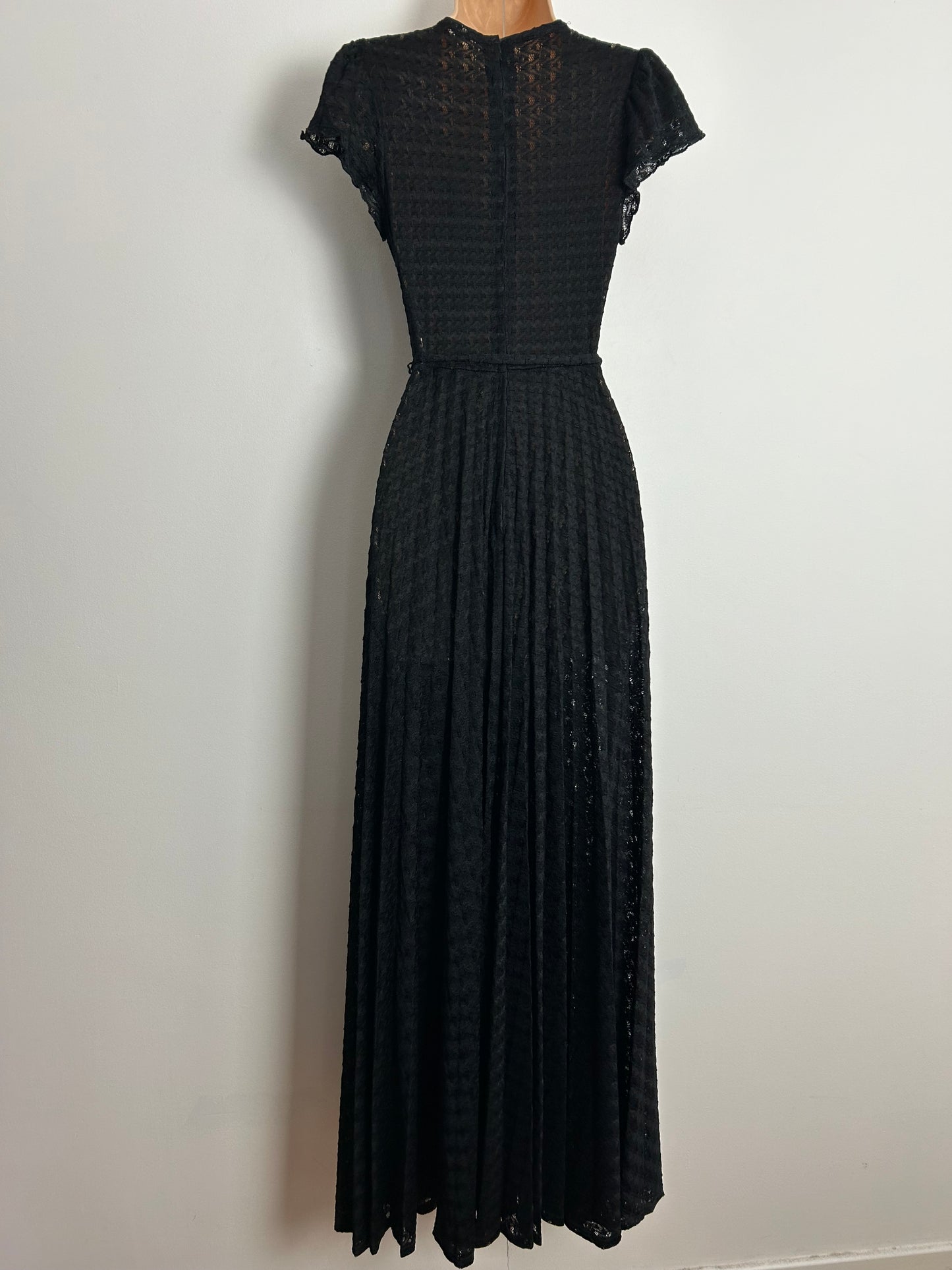 Vintage 1970s C&A UK Size 6 Black Semi Sheer Short Sleeve Belted Pleated Boho Maxi Dress