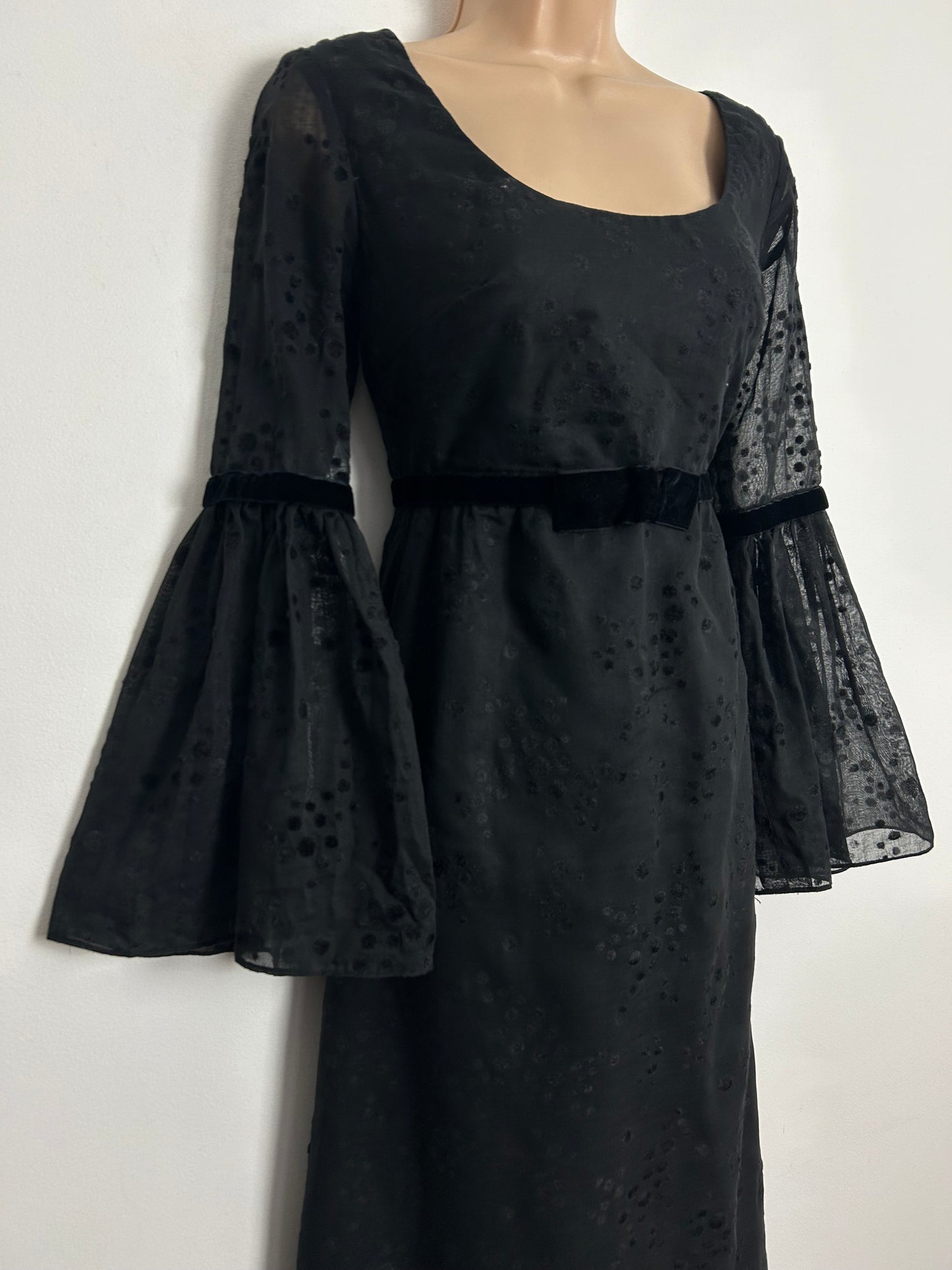 Vintage 1970s BERKERTEX UK Size 8 Black Cotton & Velvet Flock Flared Cuff Boho Maxi Dress