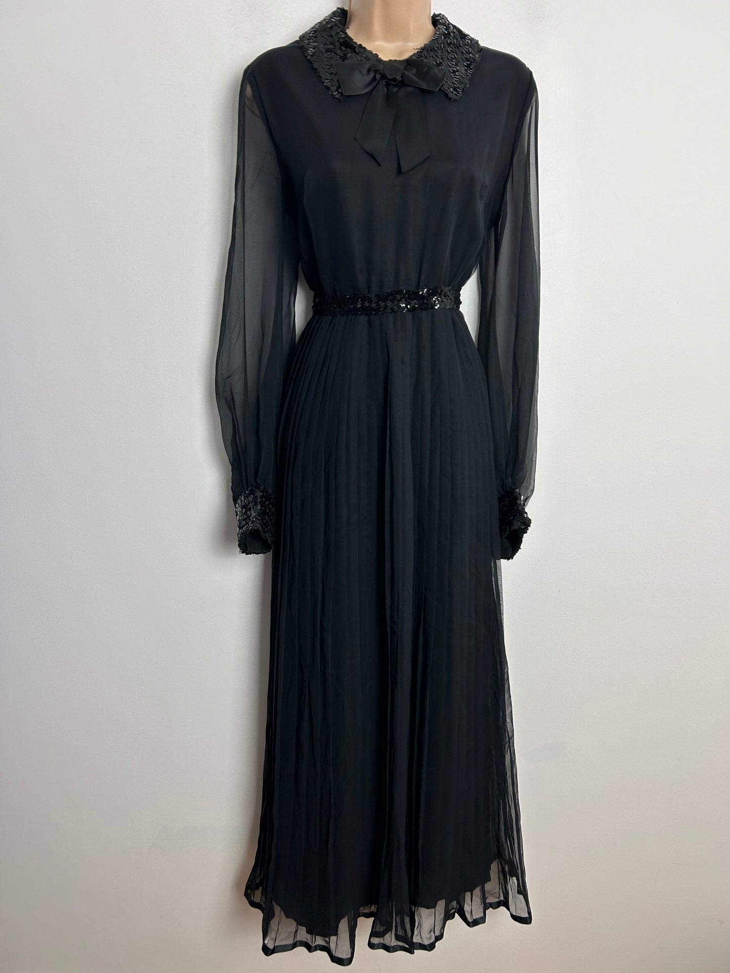 Vintage 1970s EMMA SOMERSET UK Size 14 Black Sequin Trim Bow Detail Long Sleeve Pleated Occasion Evening Maxi Dress