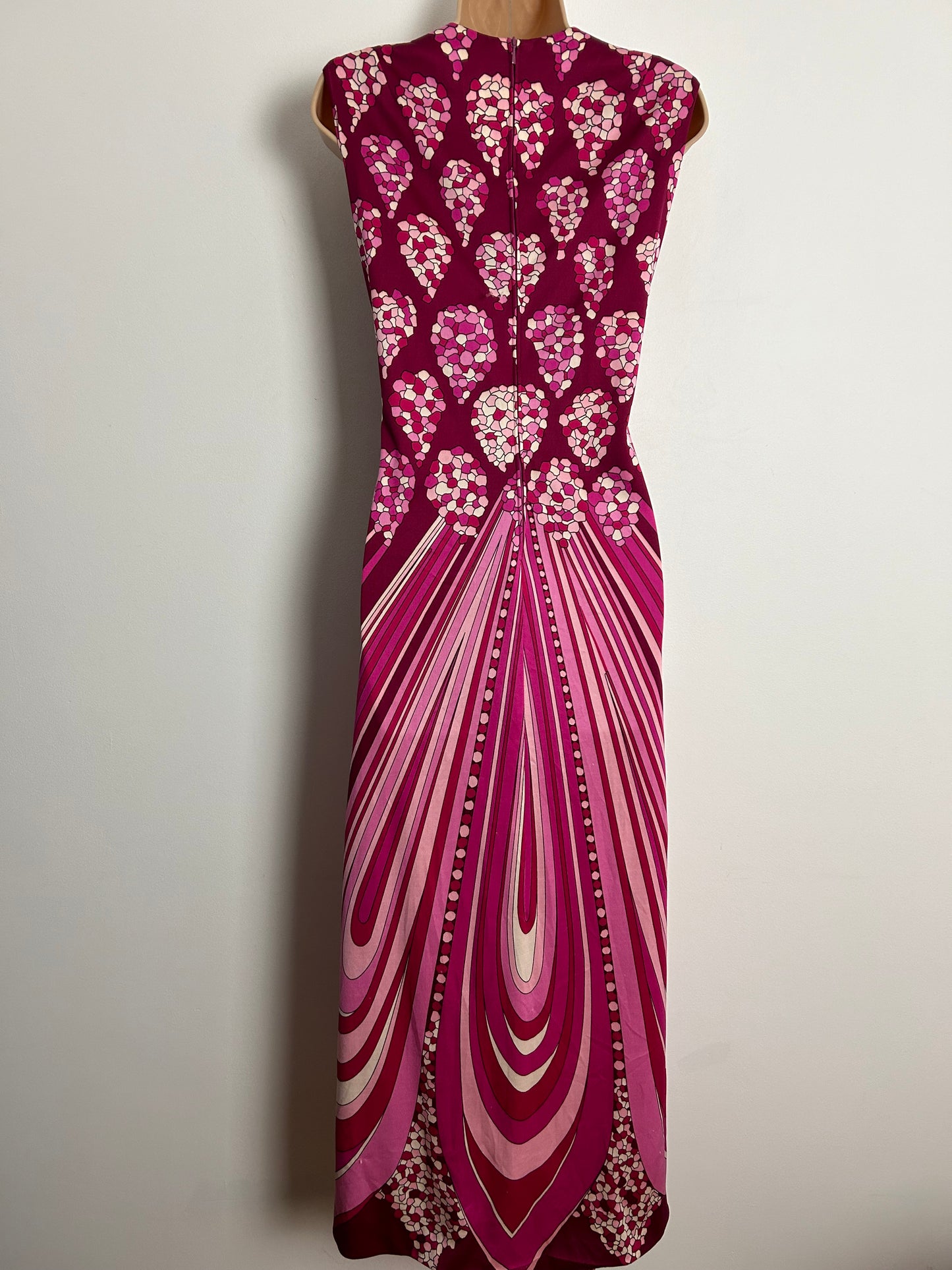 Vintage 1970s Size 10-12 Stunning Magenta & Pink Tones Abstract & Stripe Print Sleeveless Maxi Dress