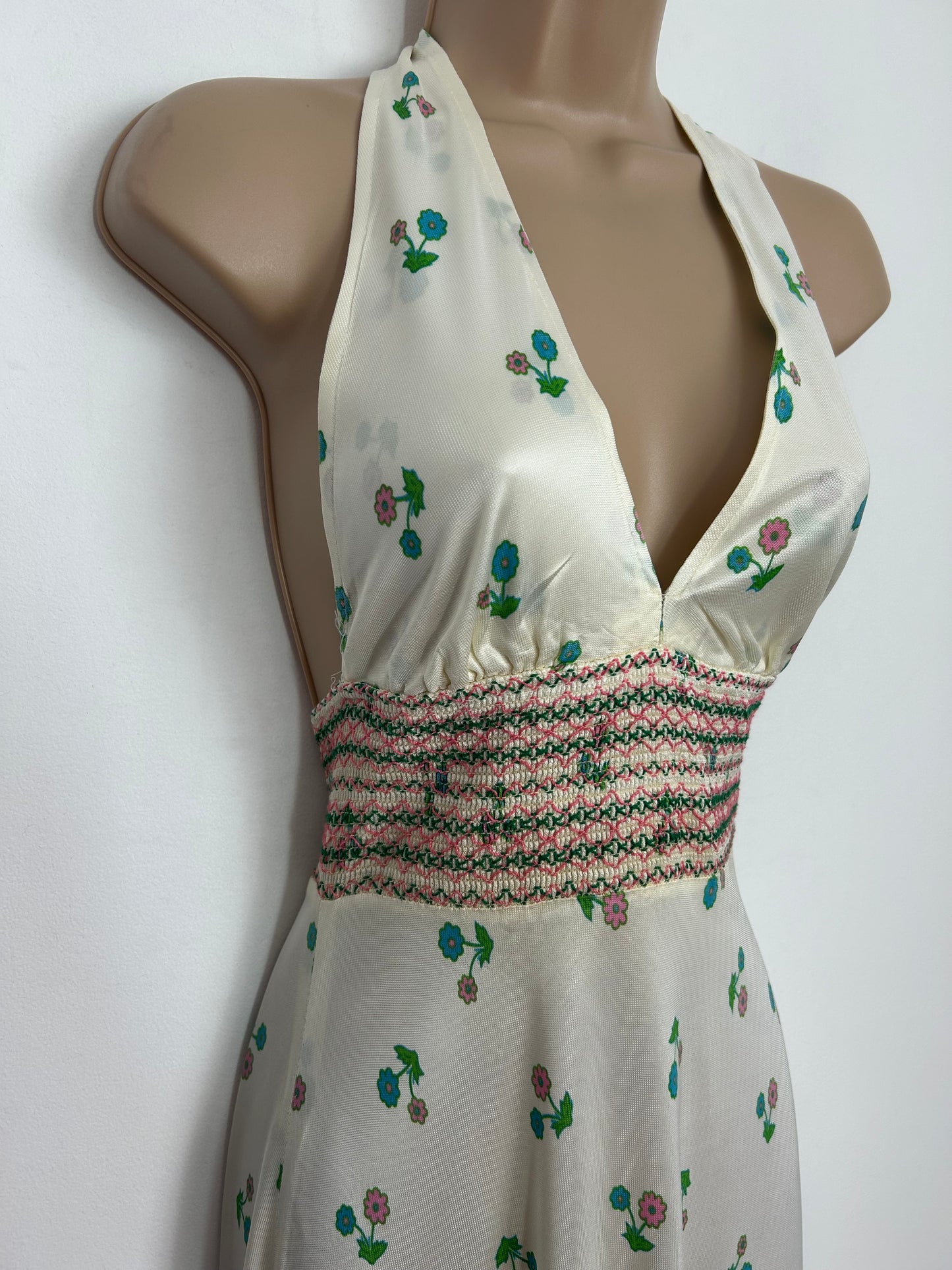 Vintage 1970s Size 6 Pretty Ivory White Pink Blue & Green Floral Print Halter Neck Summer Maxi Dress