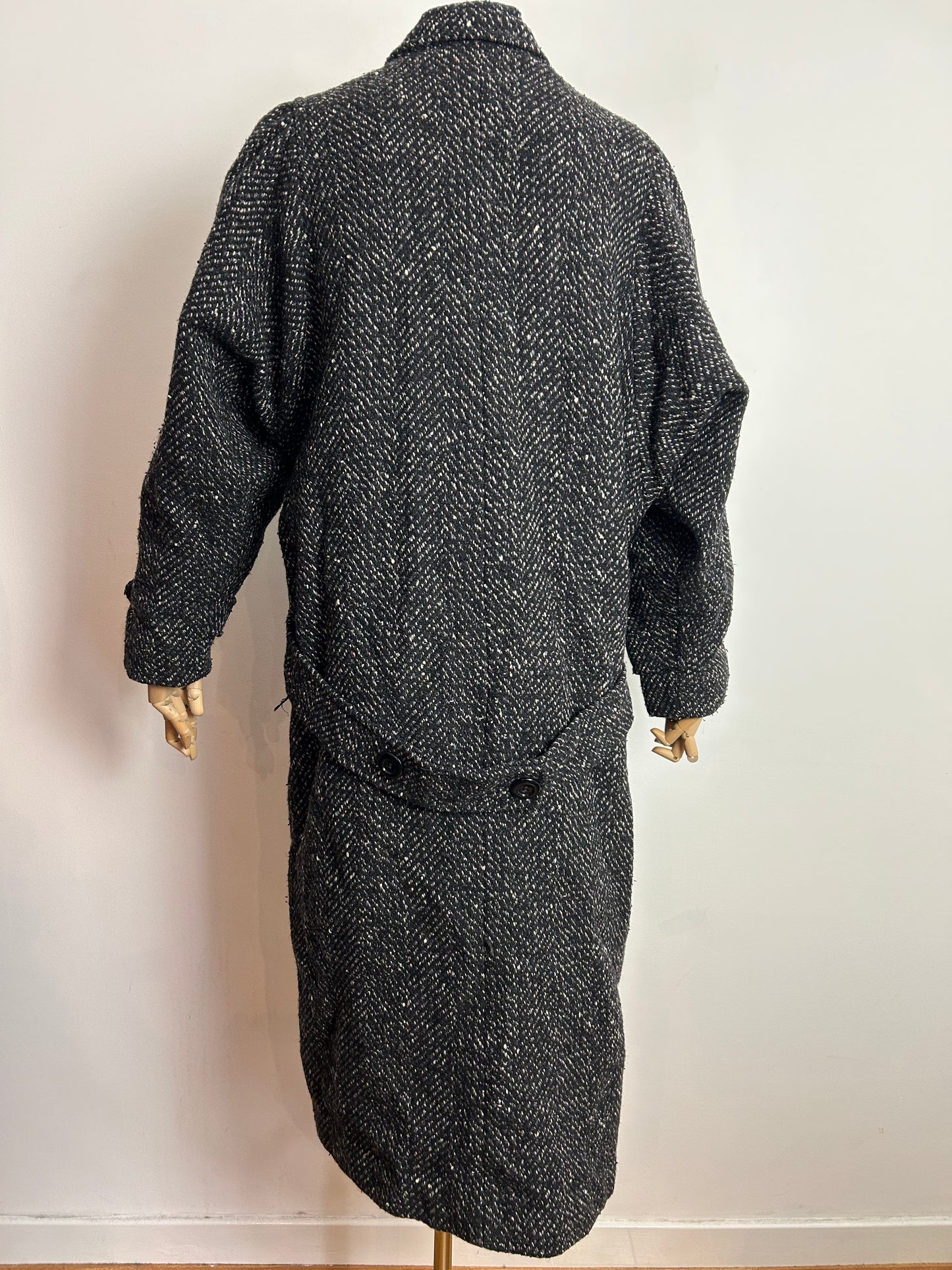Vintage Early 1980s UK Size 14-16 Black Fleck Wool Longer Length Fully Lined Winter Coat