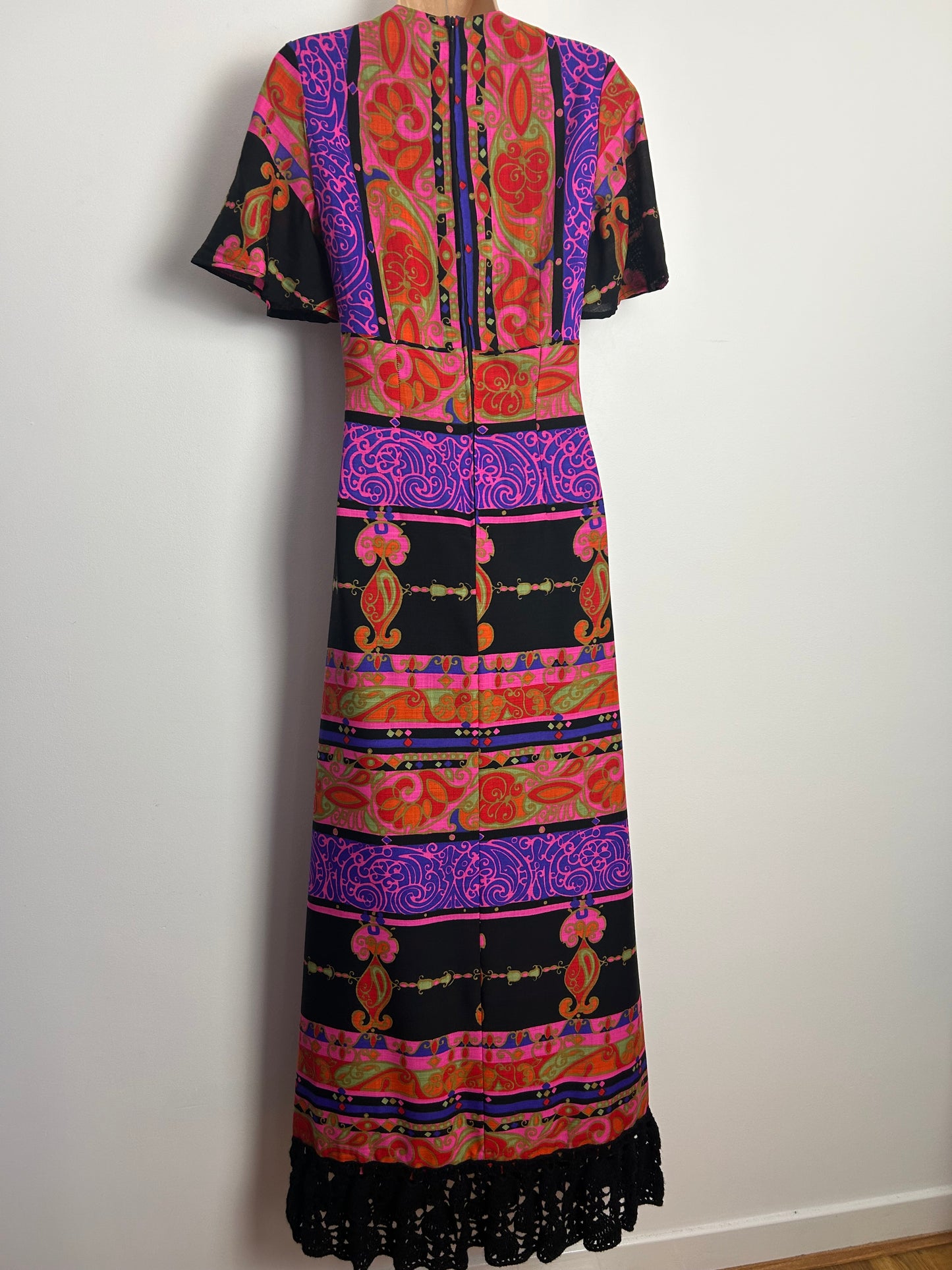 Vintage 1970s PEGGY LANE Size 8 Black Pink Purple Red & Green Abstract Print Pure New Wool Boho Maxi Dress