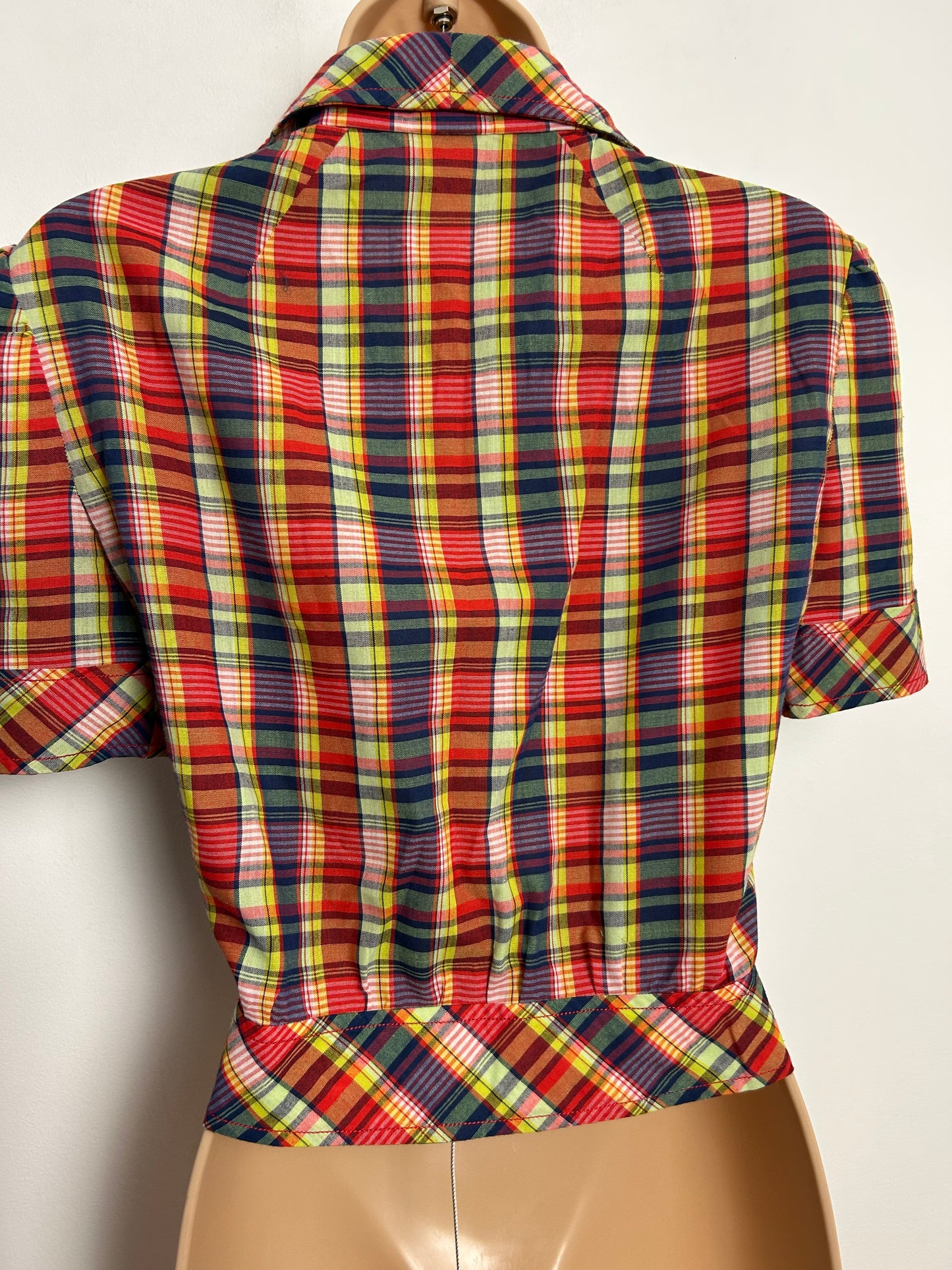 Vintage 1970s Size 8 Cute Red Blue & White Check Print Short Sleeve Cropped Shirt