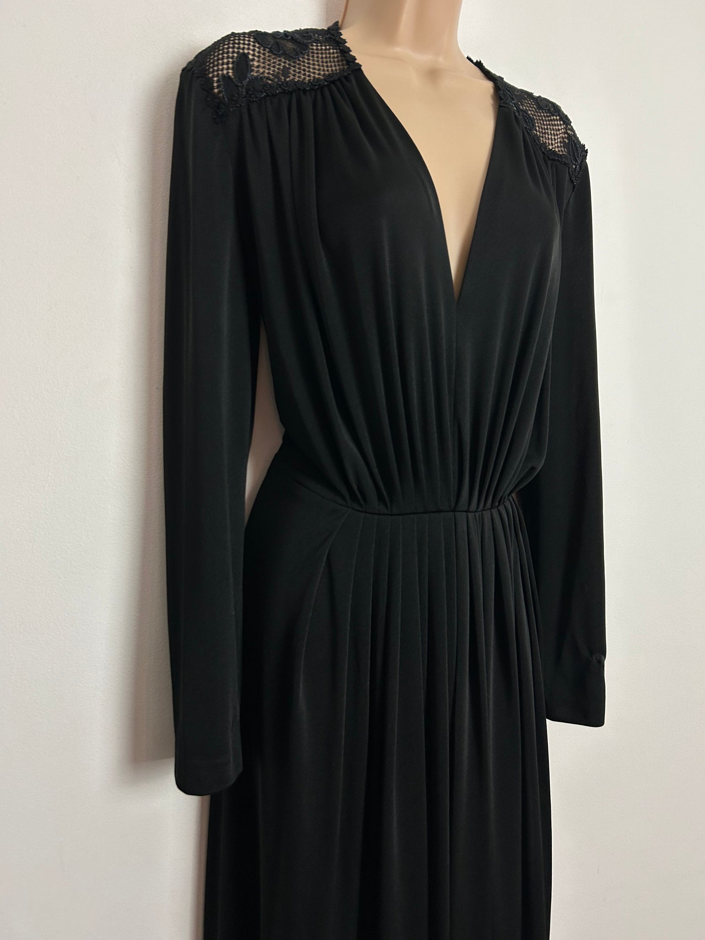 Vintage 1970s CREATION HOFFMAN UK Size 12-14 Black Floral Lace Panel Plunge Neck Long Sleeve Pleated Evening Maxi Dress