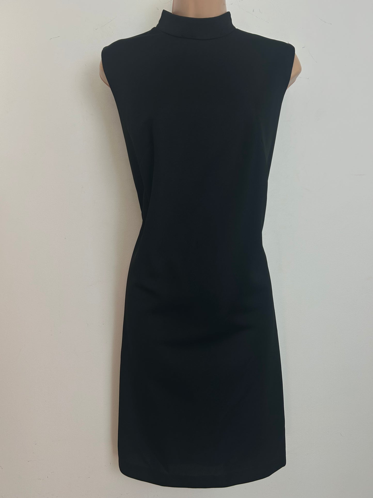 Vintage 1960s LADY BAIRNSWEAR Size 14 Black Sleeveless Crimplene Mod Shift Dress