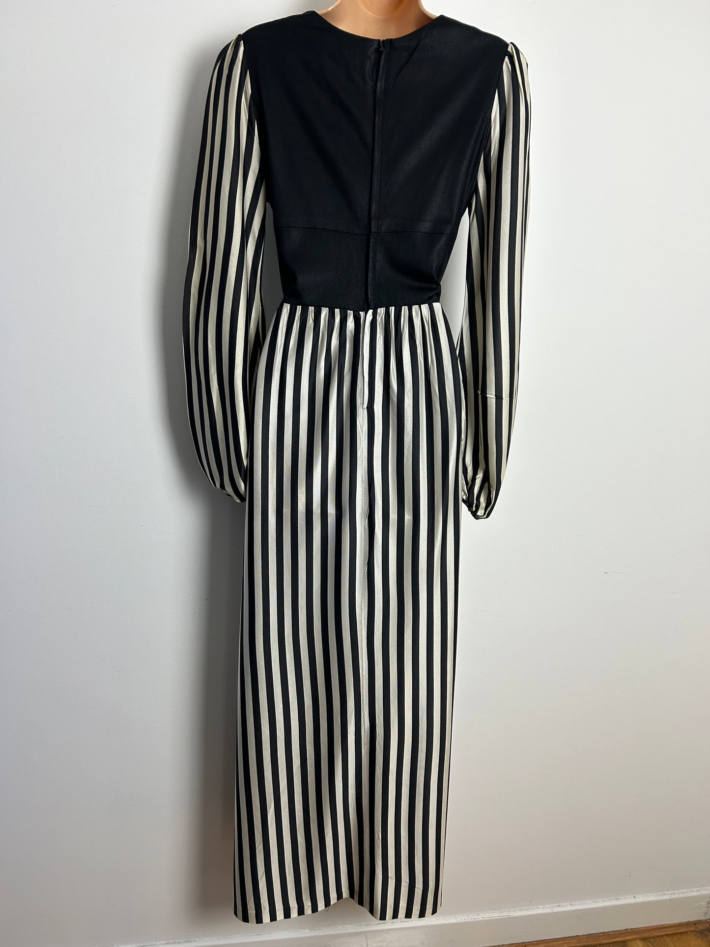 Vintage 1970s DEVONSHIRE LADY Size 10 Black & White Vertical Stripe Long Sleeve Maxi Dress