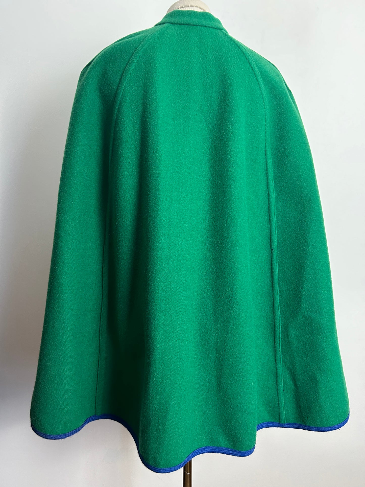 Vintage 1960s UK Size 8-10 Fabulous Green & Blue Reversible Wool Cape/Poncho