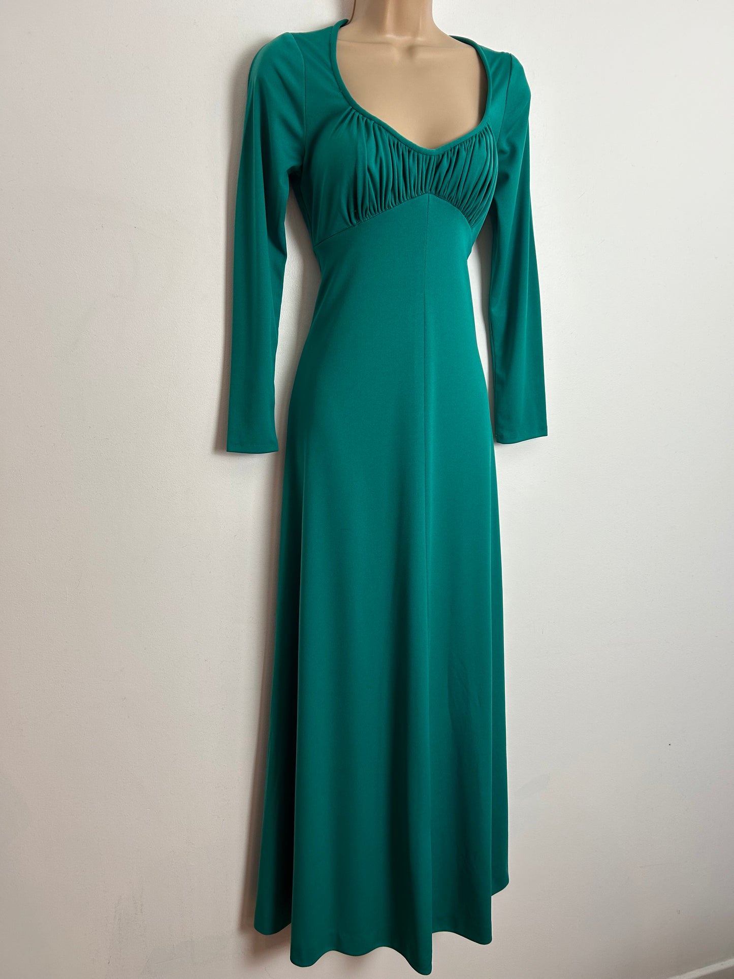 Vintage 1970s QUAD UK Size 6-8 Jade Green Ruched Bodice Long Sleeve Maxi Dress