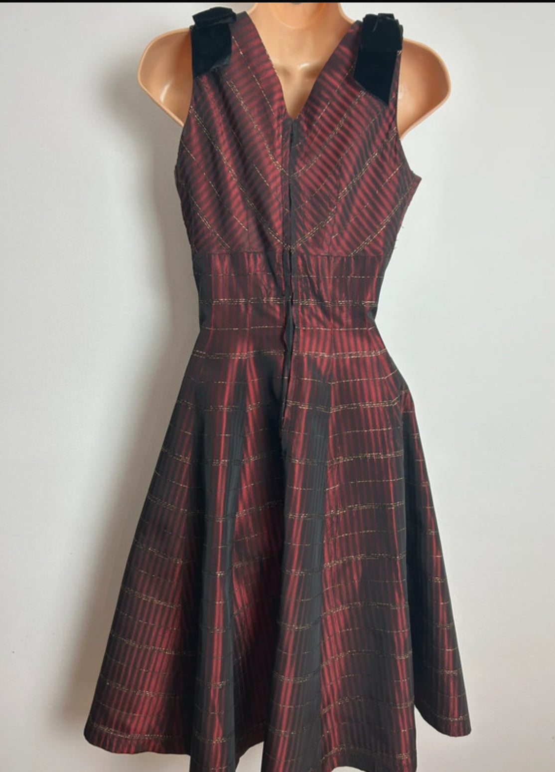 Vintage Late 1950s Size 8 Maroon & Metallic Pinstripe Bow Detail Party Prom Xmas Day Dress