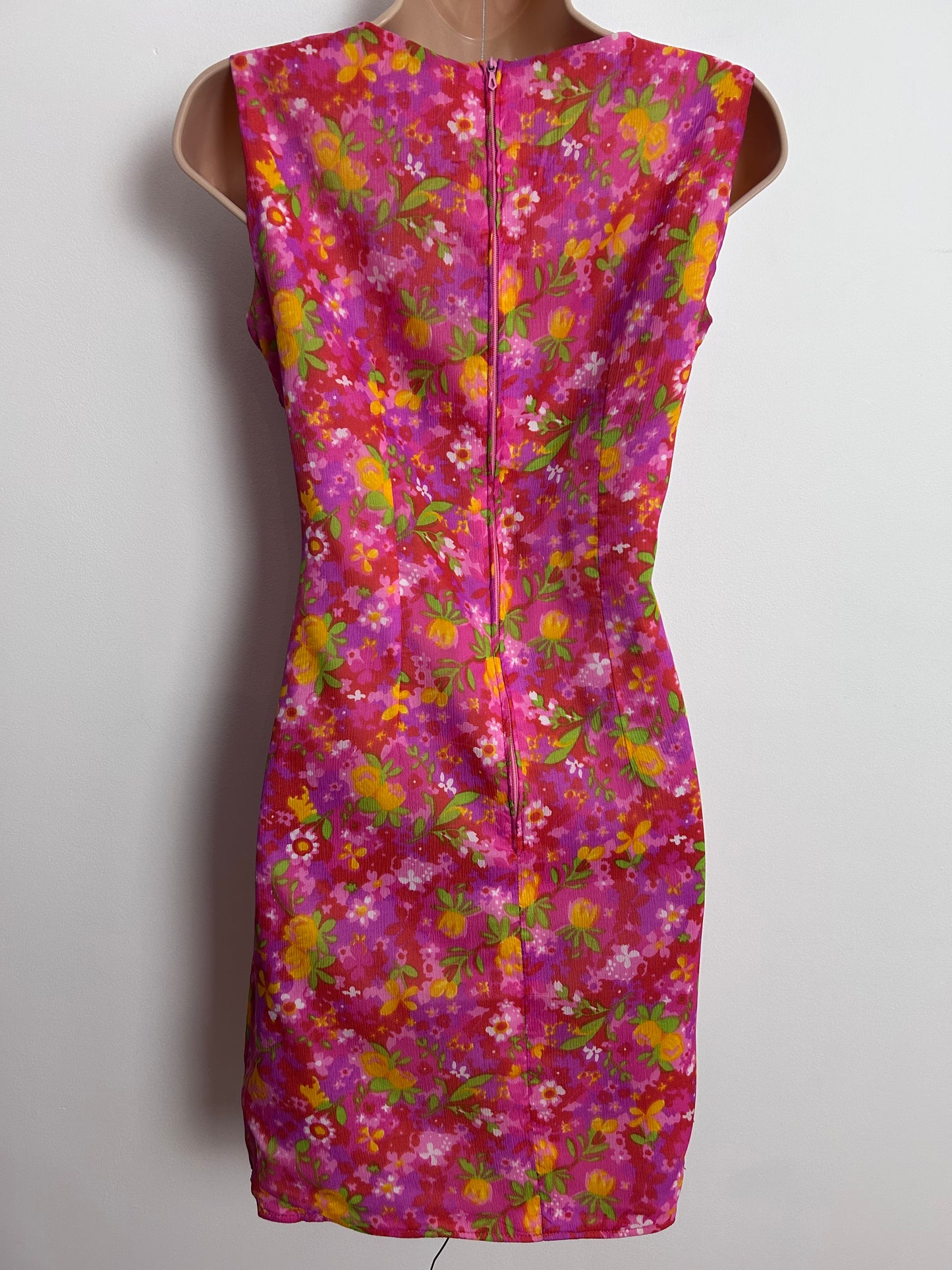 Vintage 1960s MA ROBE UK Size 8 Pink Orangey Yellow & Green Floral Print Shirred Bodice Mini Mod Dress