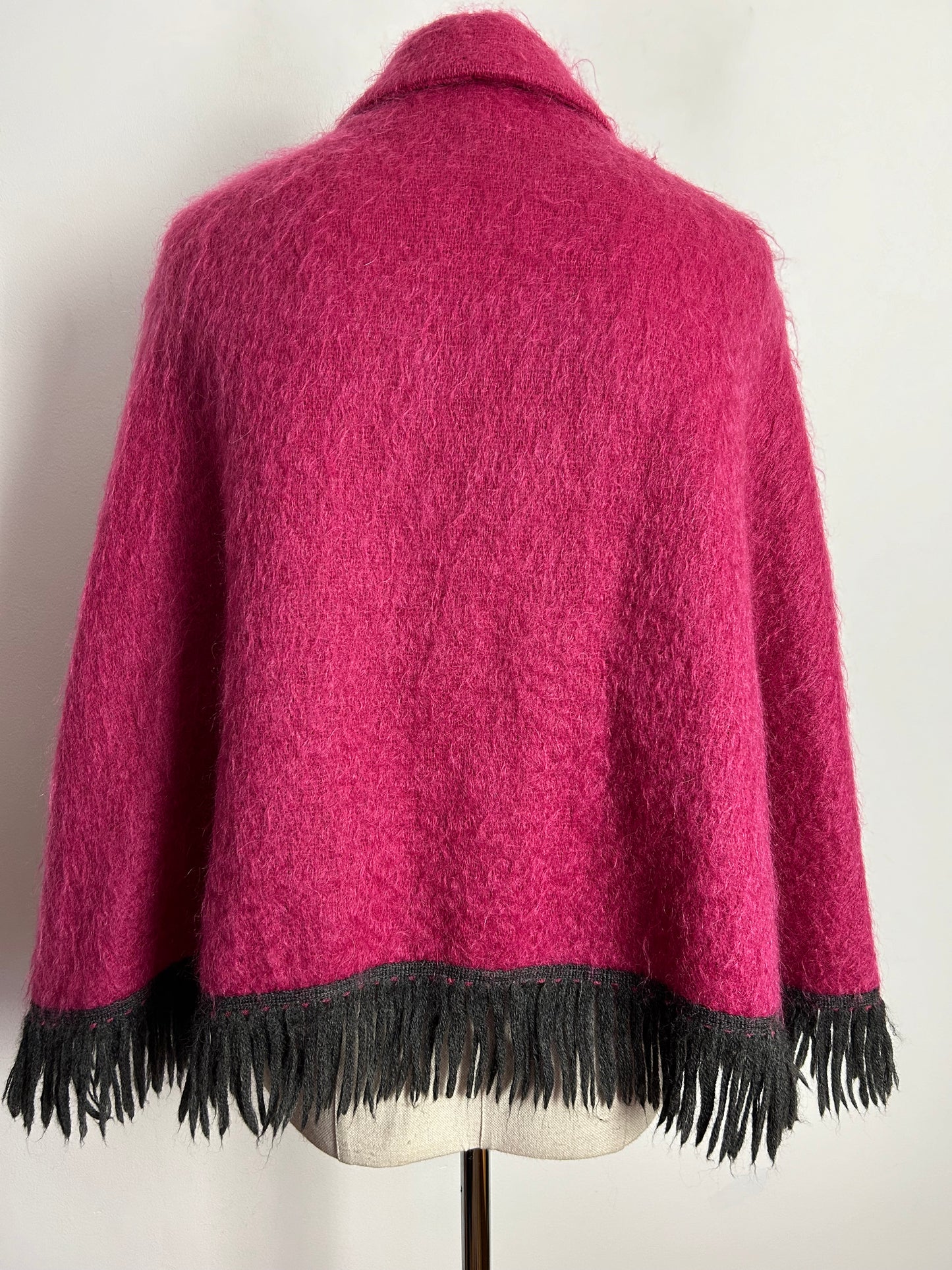 Vintage 1960s ANDREW STEWART UK Size 8-10 Pink Wool & Mohair Mix Fringed Cape/Poncho