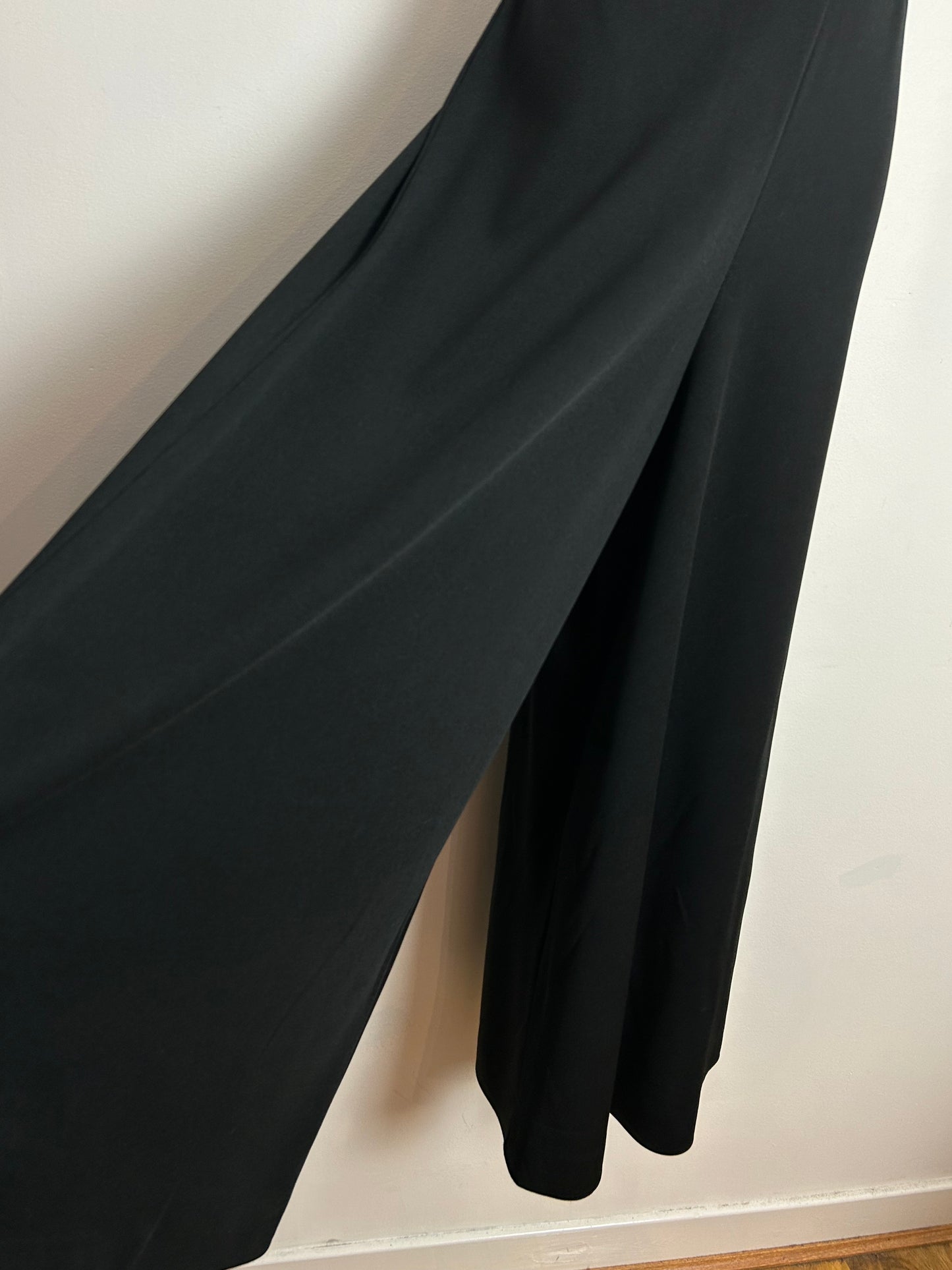 Vintage 1970s UK Size 6-8 Black Sleeveless Wide Leg Palazzo Jumpsuit