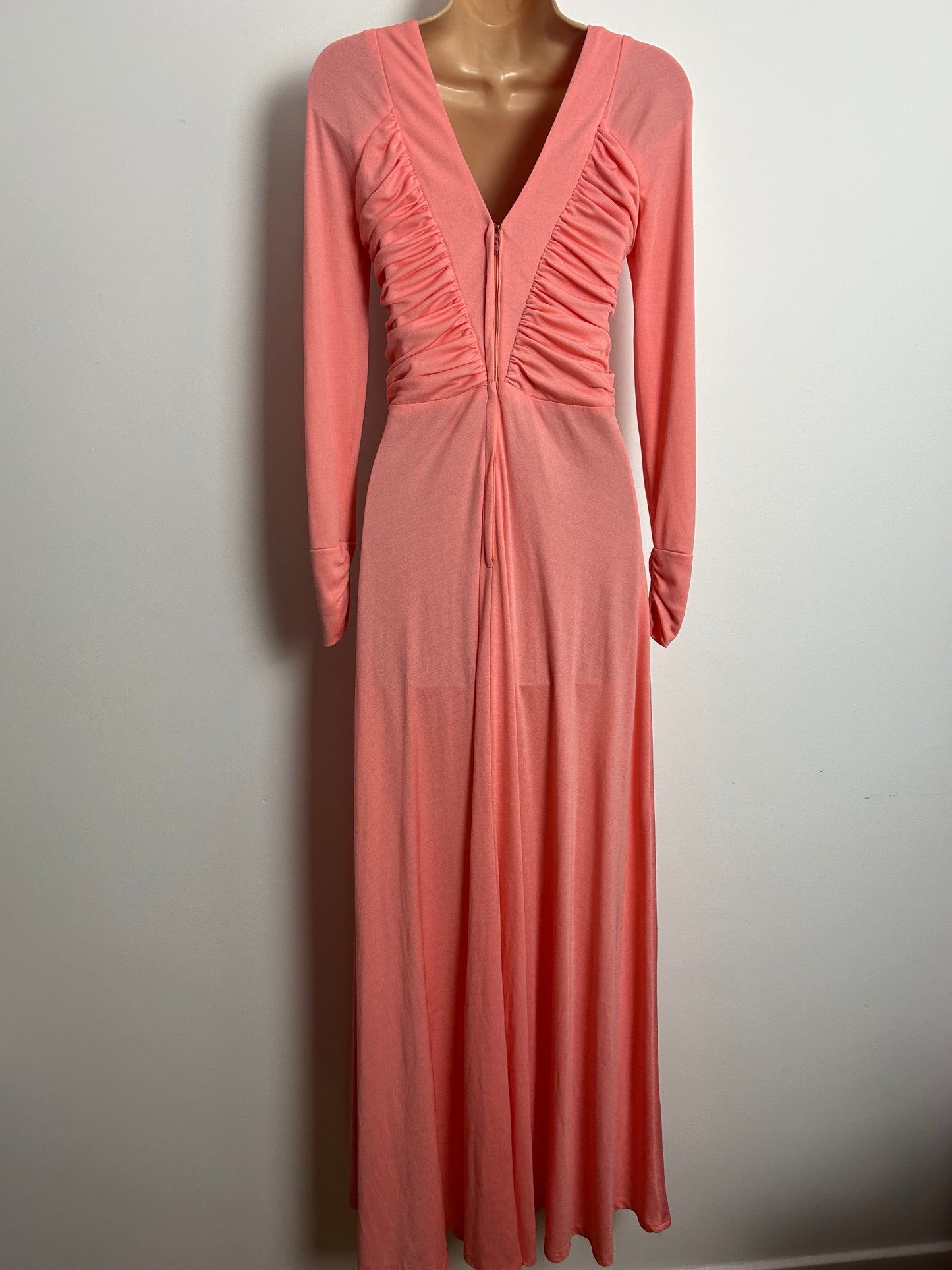 Vintage 1970s SHELENA Size 8 Peach Ruched Bodice Detail Long Sleeve Maxi Dress