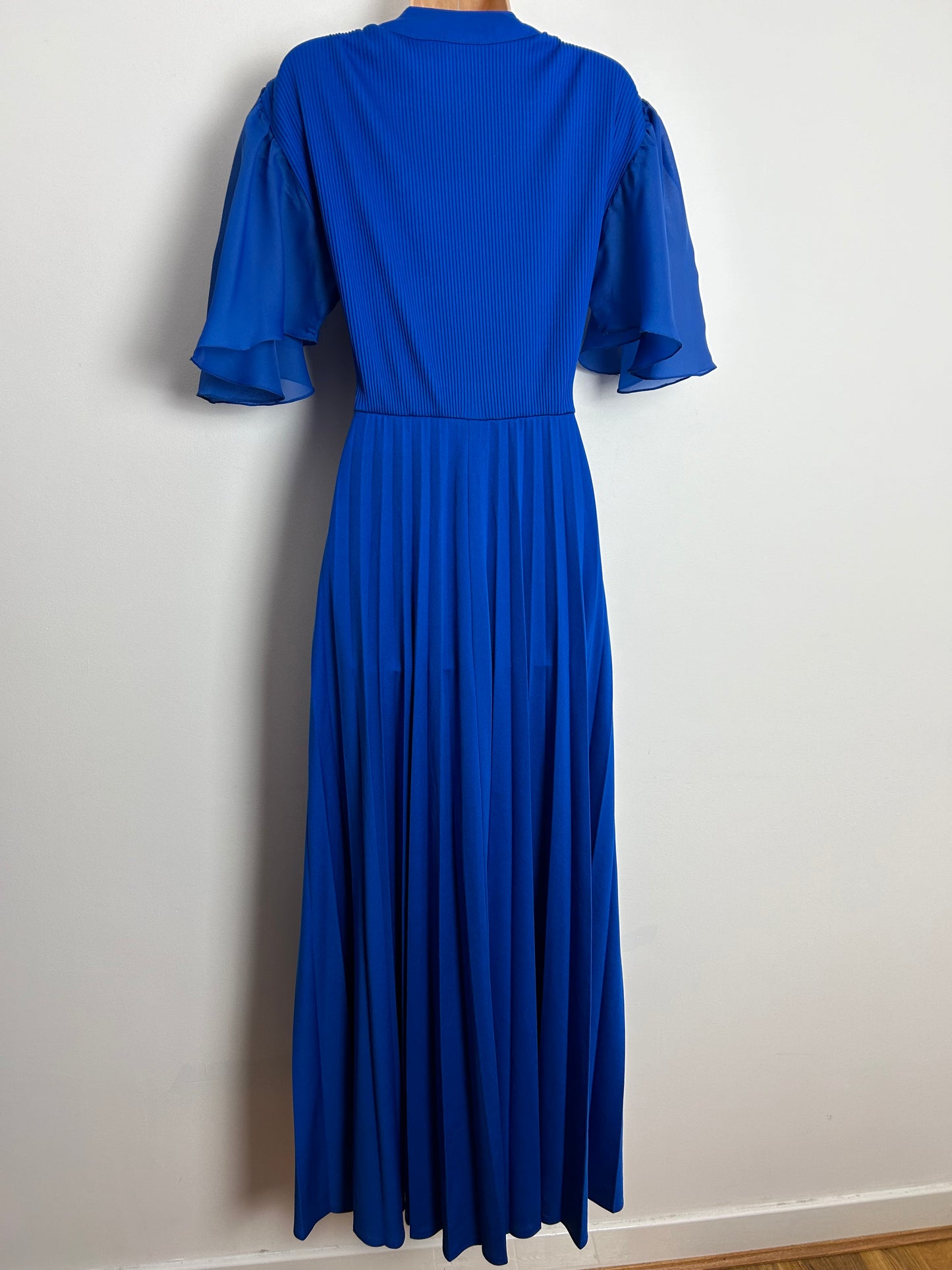 Vintage 1970s UK Size 10 Electric Blue Plisse Pleated Flared Short Flared Sleeve Pleated Maxi Dress