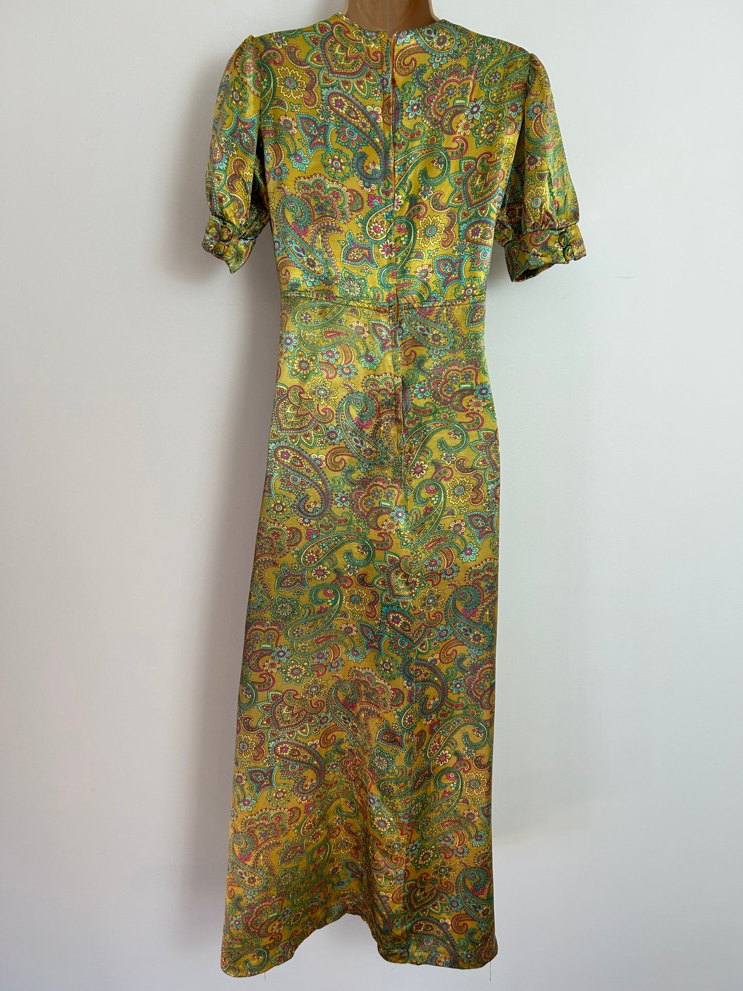 Vintage 1970s Size 10 Chartreuse Turquoise & Pink Psychedelic Floral & Paisley Print Short Sleeve Boho Maxi Dress