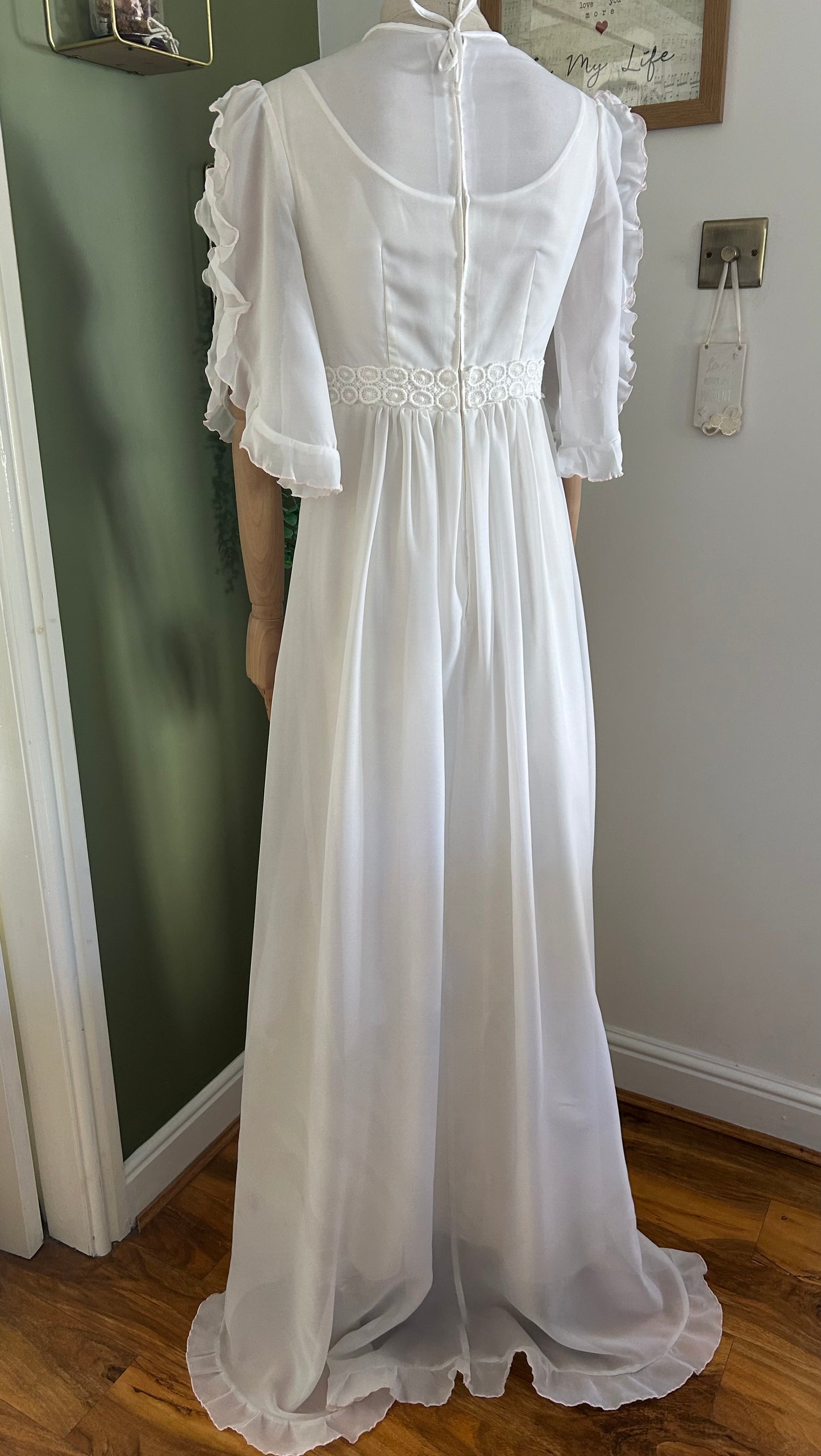Vintage 1970s Size 6 White Ruffle Trim Mid Sleeve Boho Wedding Dress With Small Train