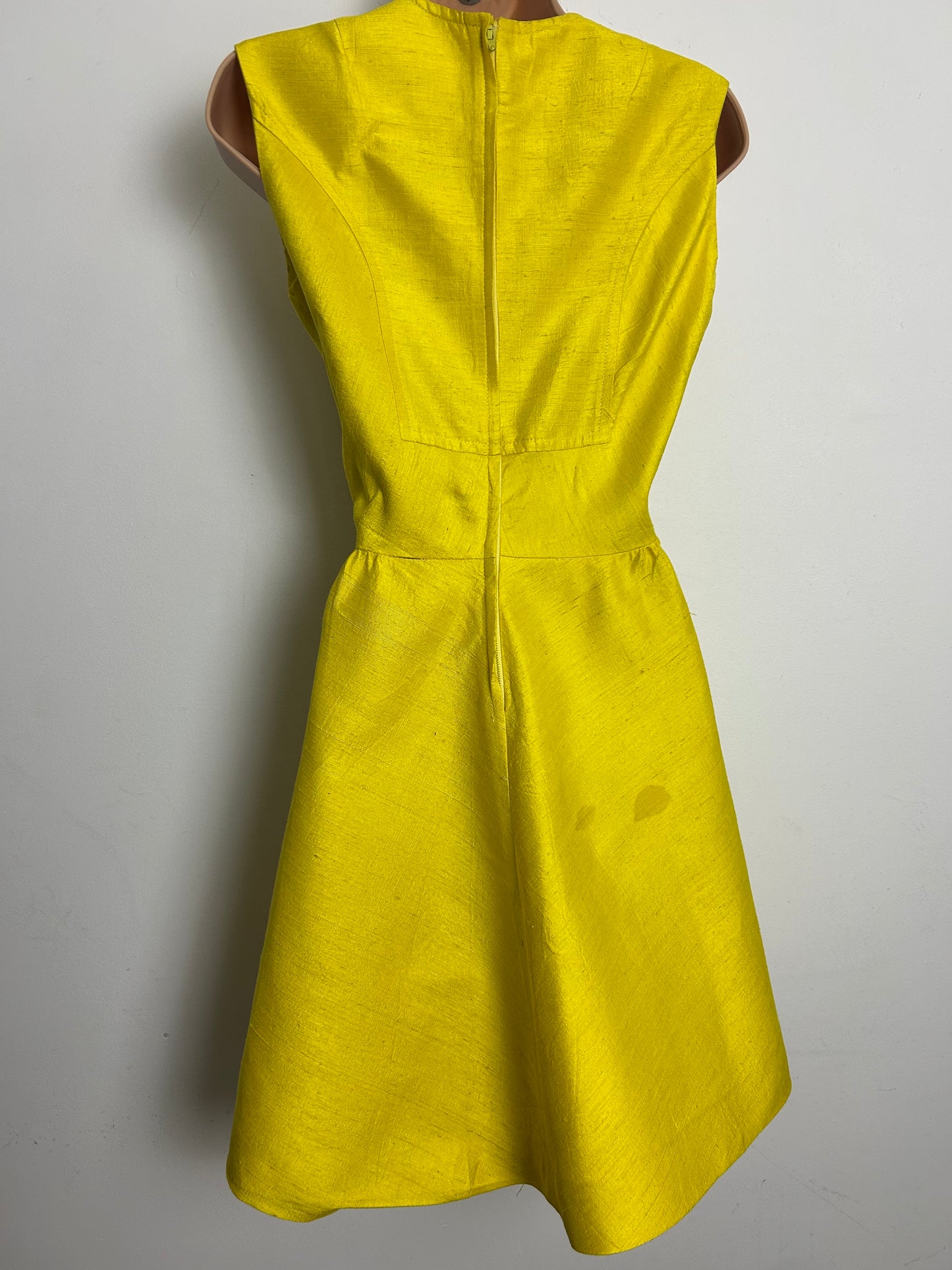 Vintage 1960s ROVILLE Size 8 Yellow Siam Silk Sleeveless Fit & Flare Mod Dress