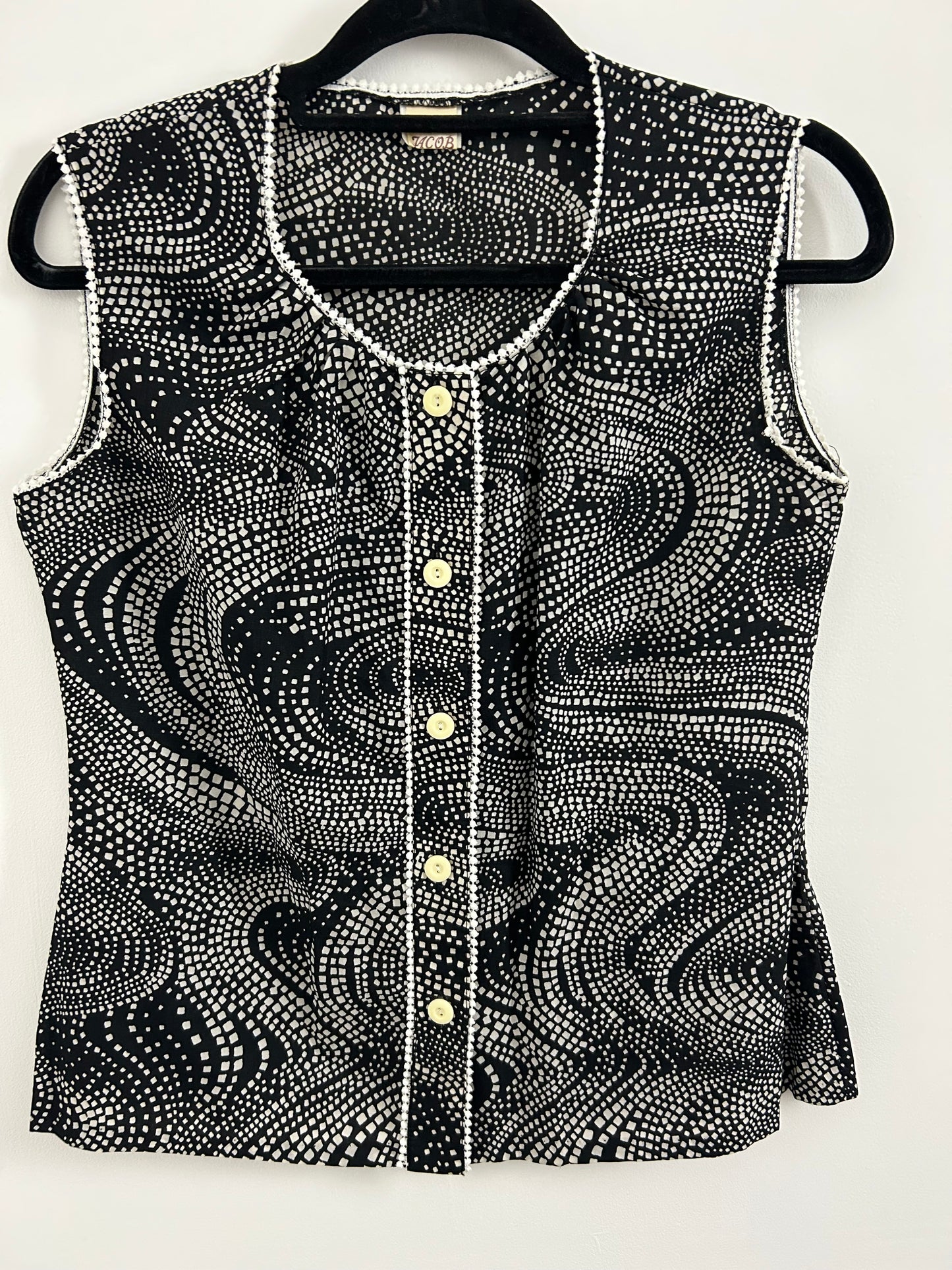Vintage 1970s JACOB Size 12 Pretty Black & White Abstract Geo Print Sleeveless Blouse/Top