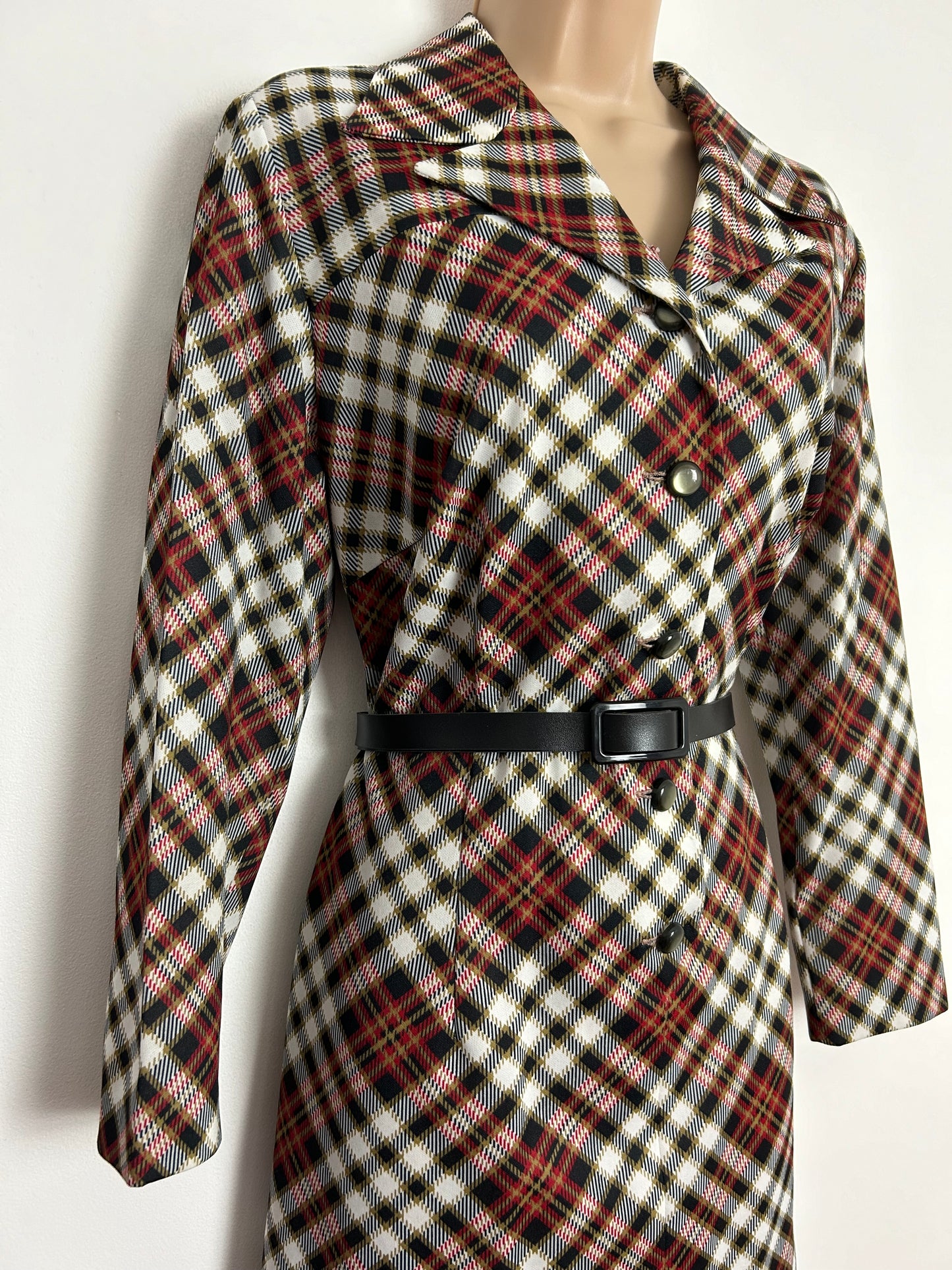 Vintage 1970s UK Size 14 Black White & Red Tartan Check Print Long Sleeve Belted Mod Day Dress