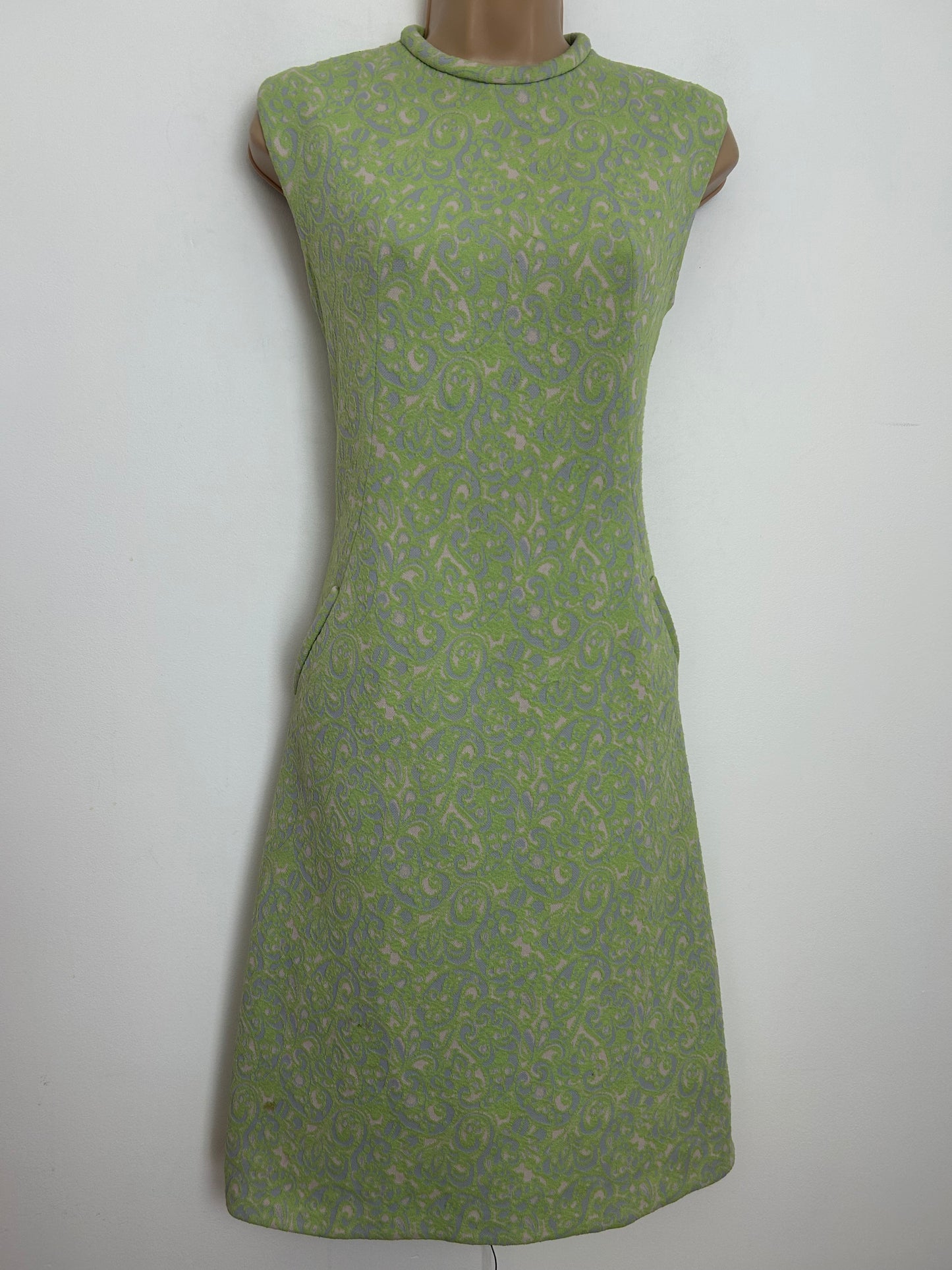 Vintage 1960s Size 8-10 Pale Green Lilac & Pink Crimplene Sleeveless Pocket Detail Mod Shift Dress